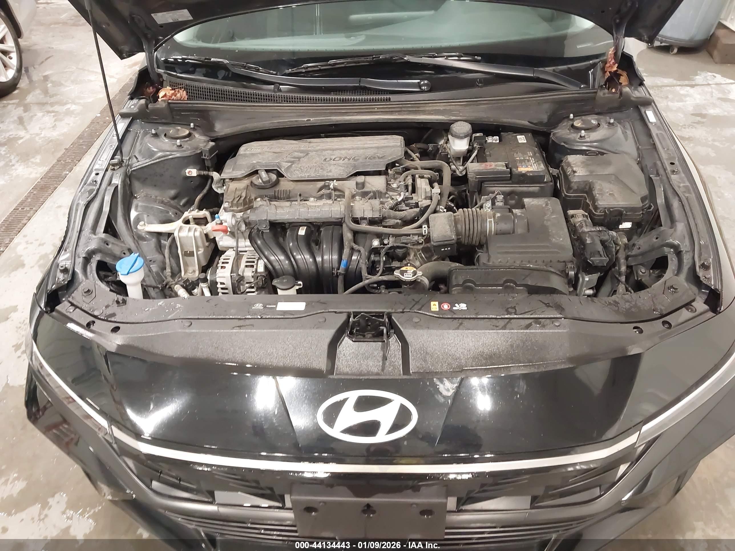 HYUNDAI ELANTRA image 10
