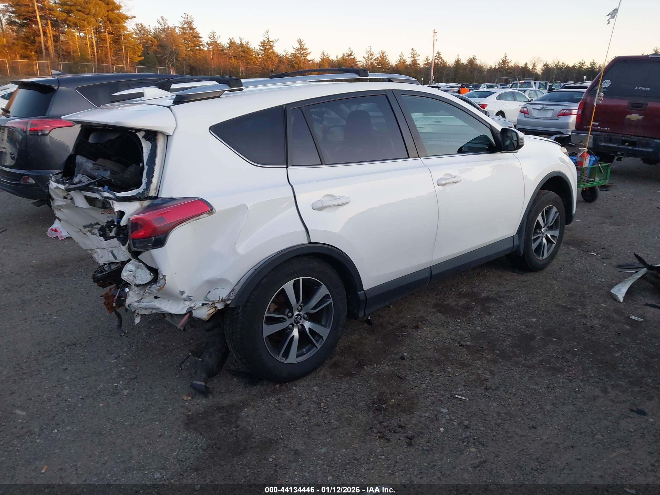 TOYOTA RAV4 image 4