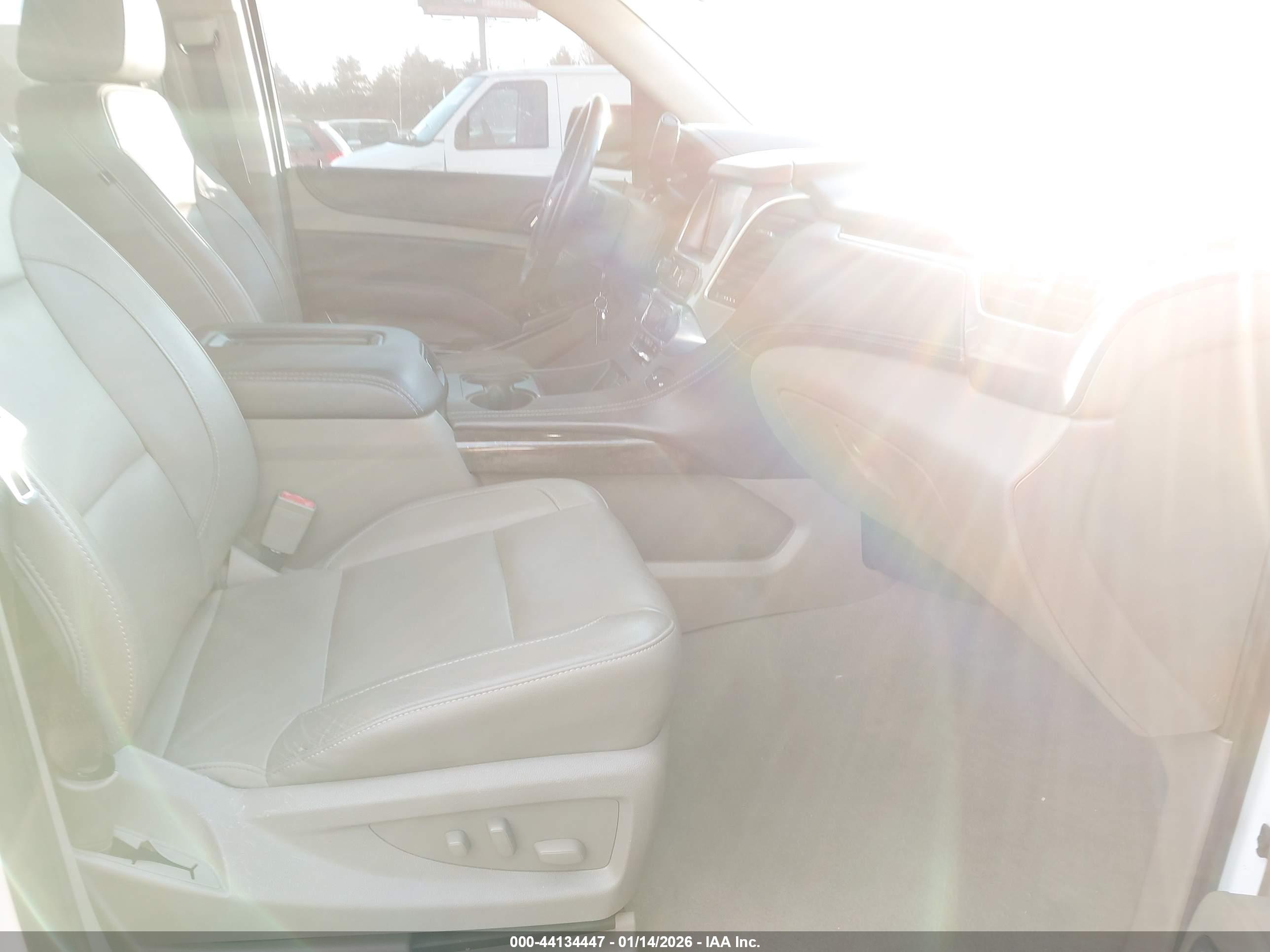 CHEVROLET TAHOE image 5