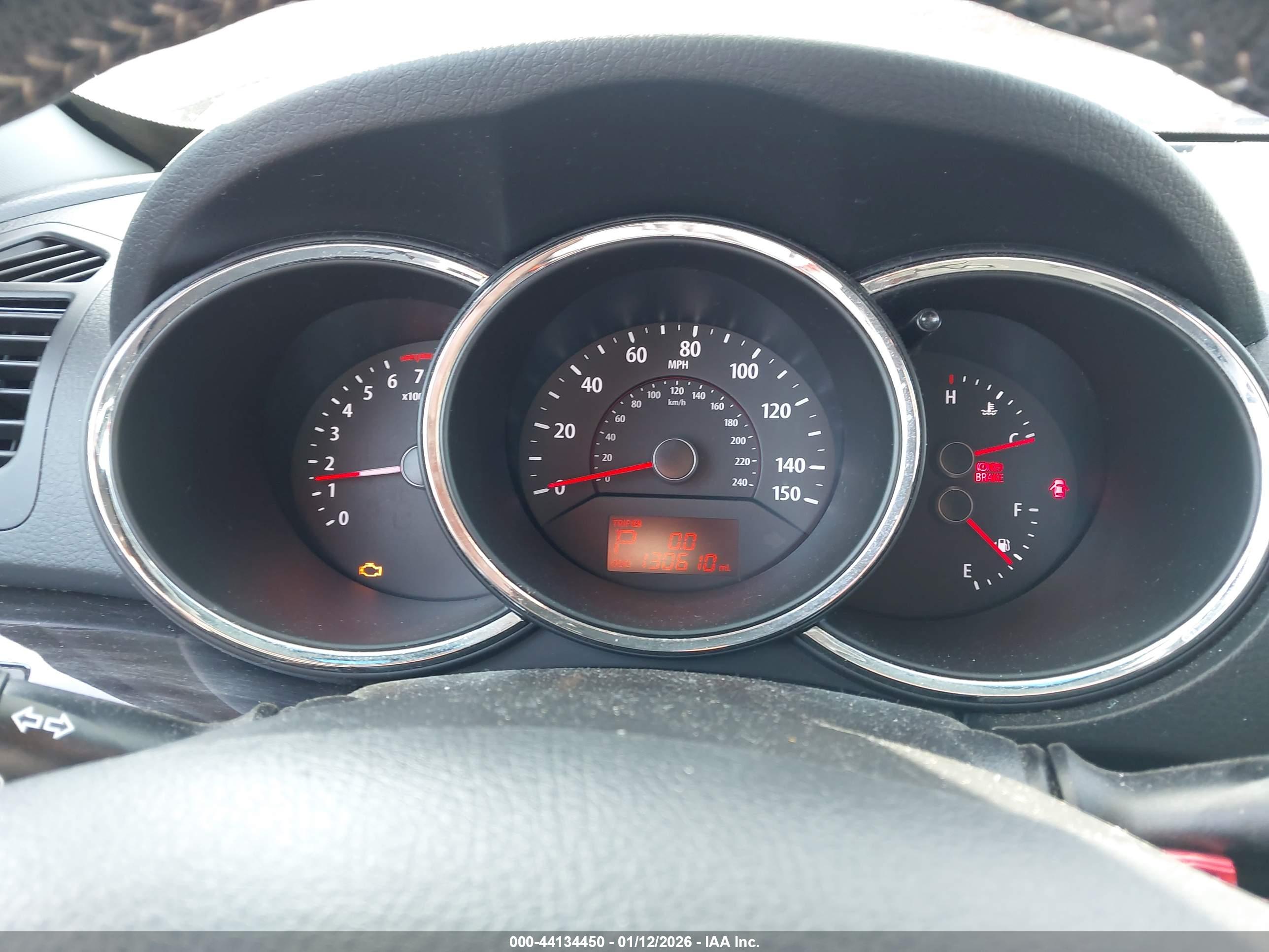 KIA SORENTO image 7