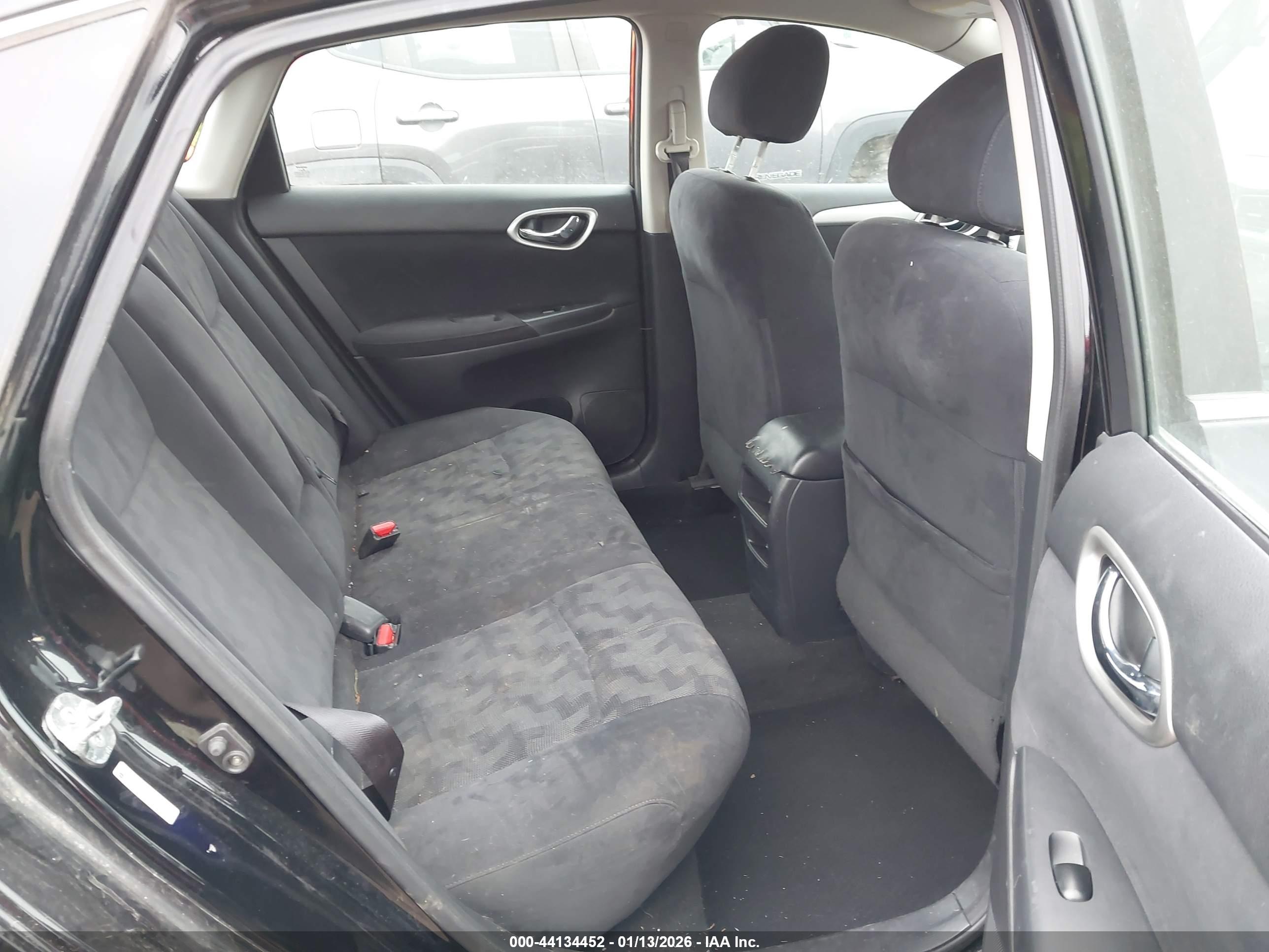 NISSAN SENTRA image 8