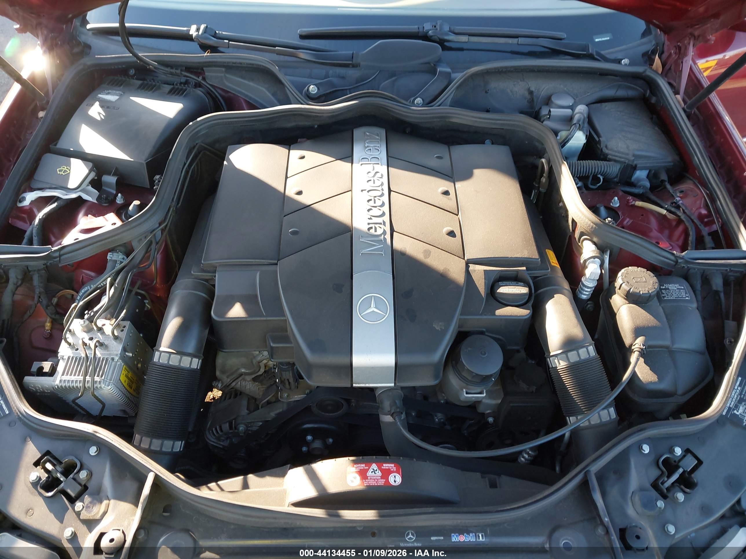 MERCEDES-BENZ E image 10