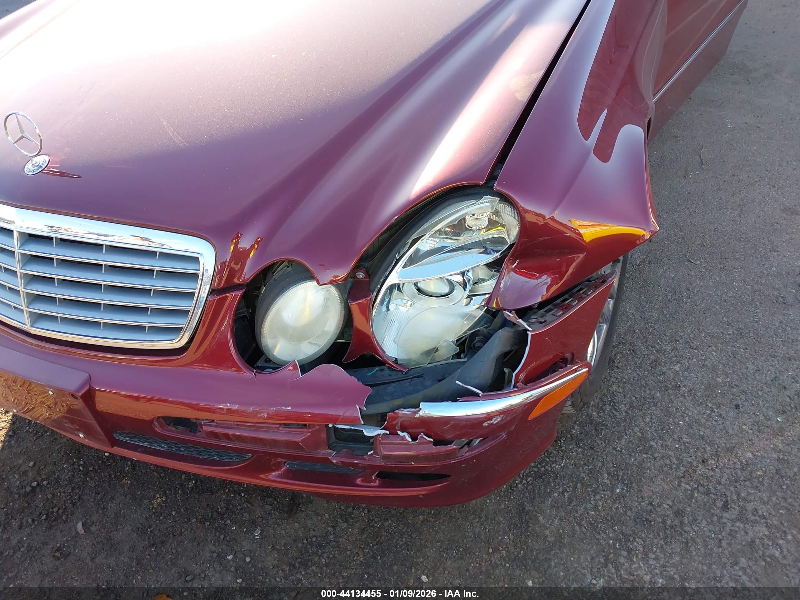 MERCEDES-BENZ E image 6