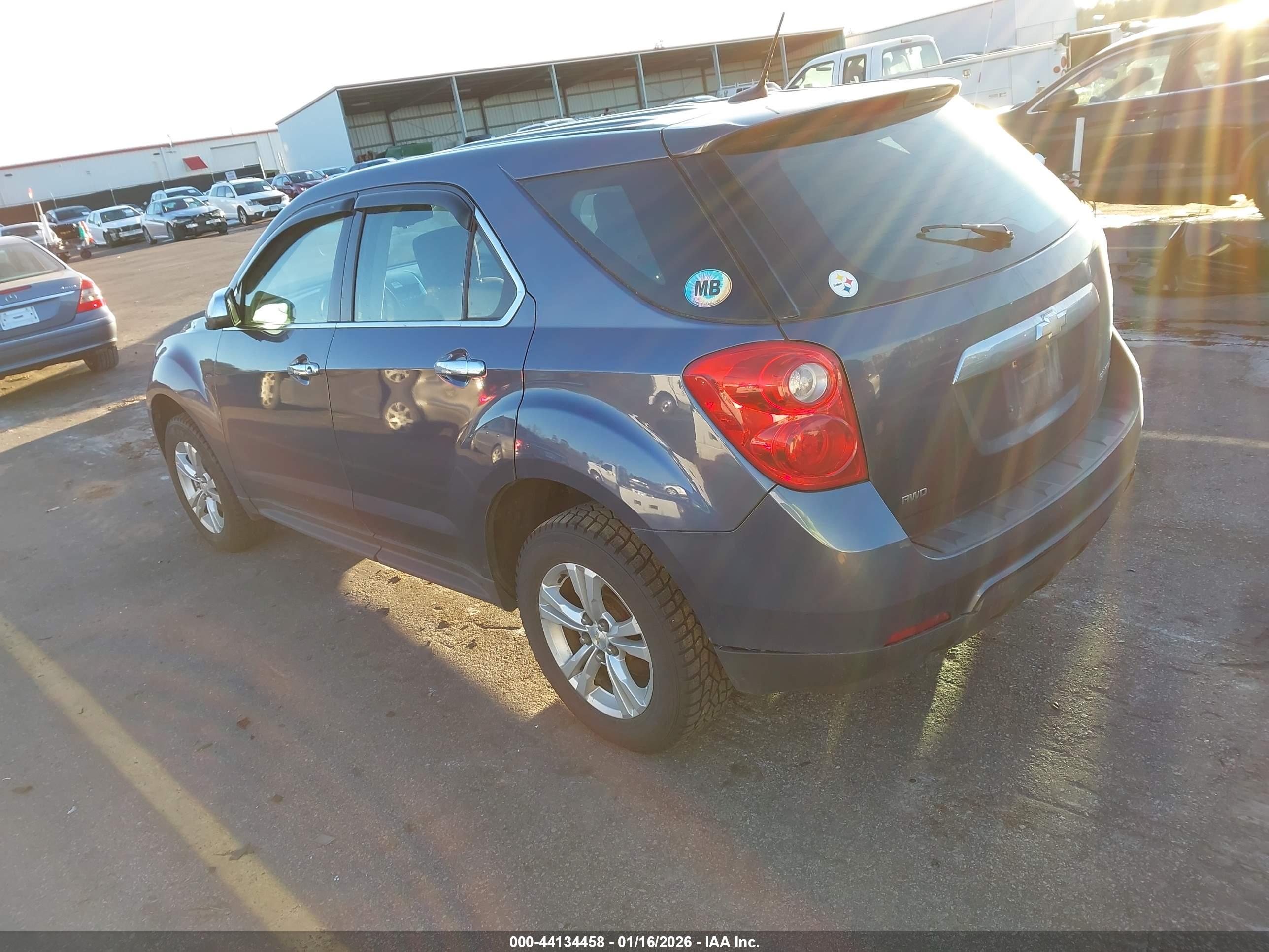 CHEVROLET EQUINOX image 3
