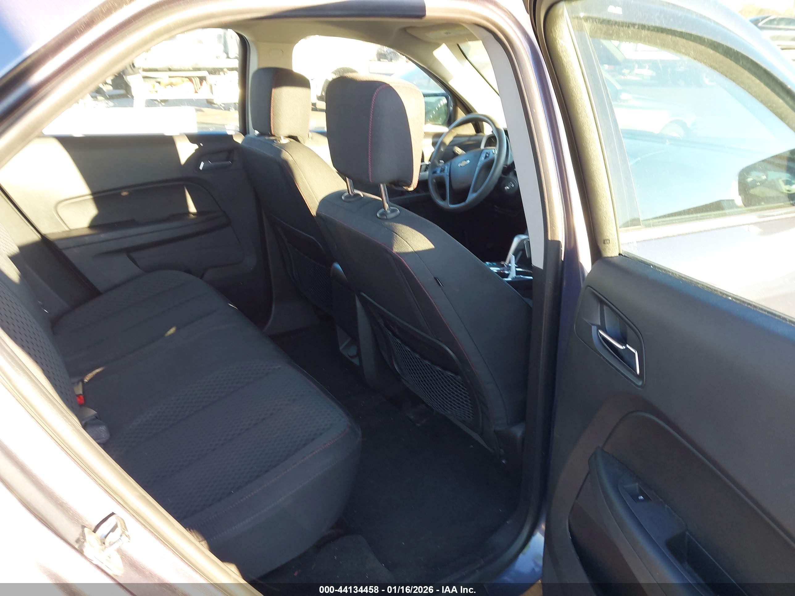 CHEVROLET EQUINOX image 8