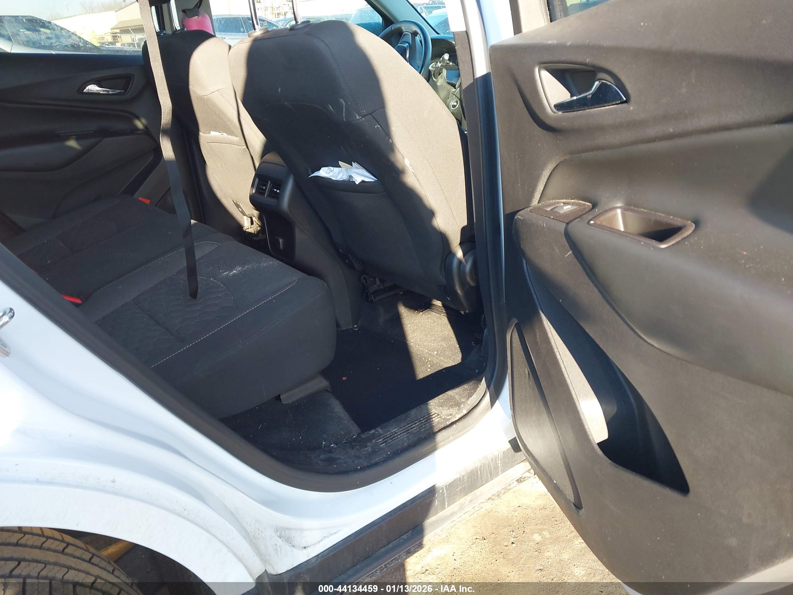 CHEVROLET EQUINOX image 8