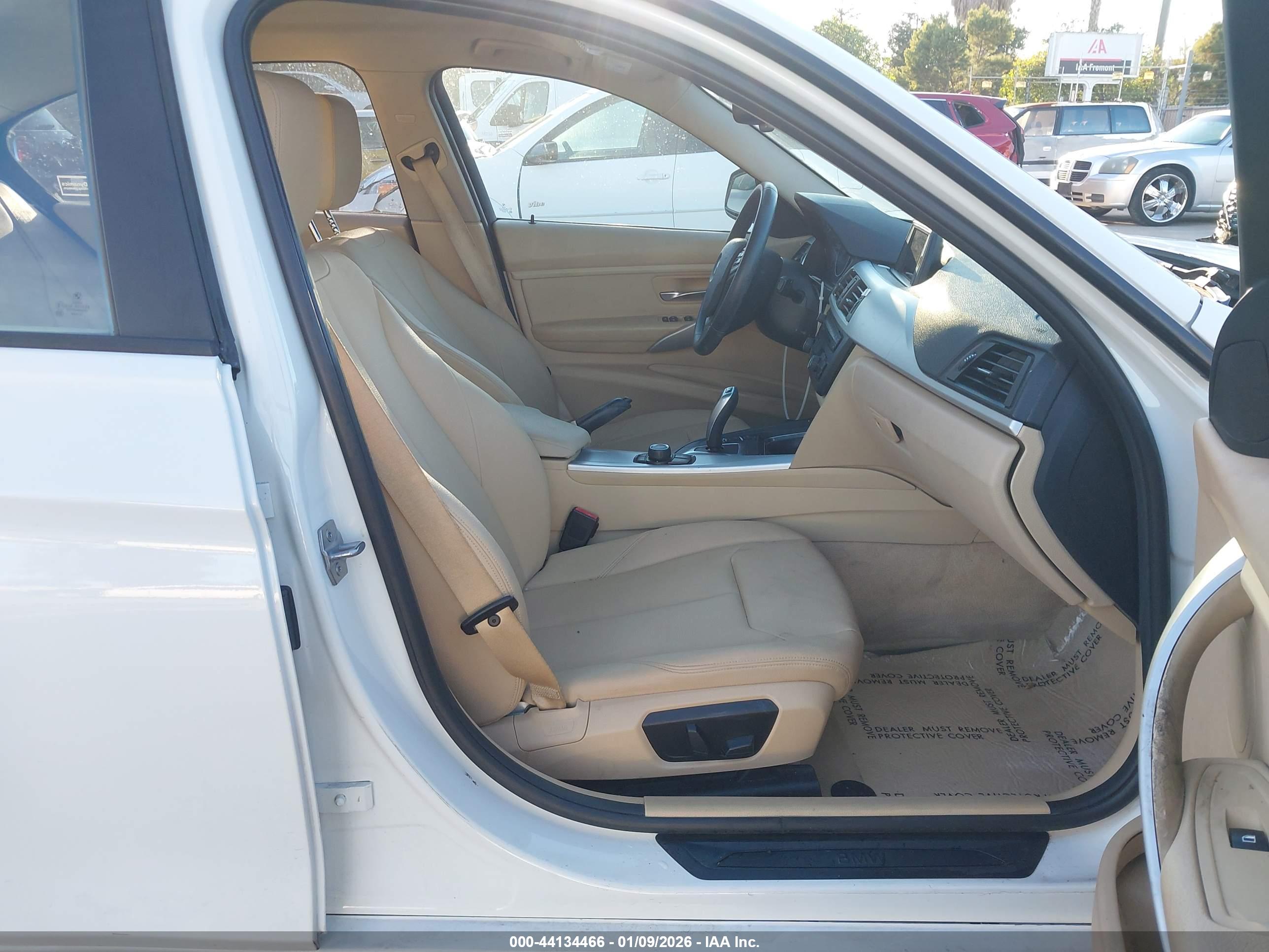 BMW 328I image 5