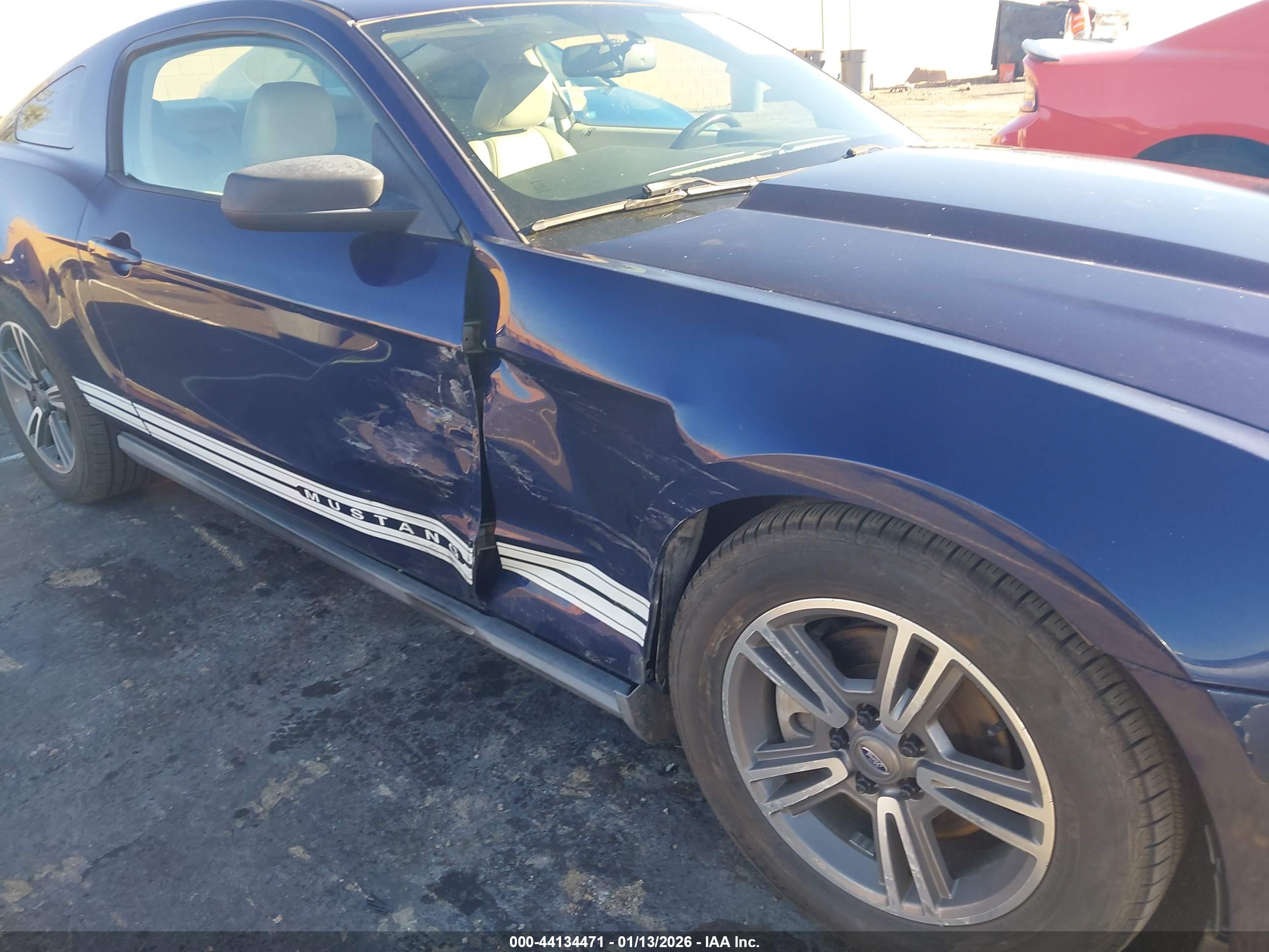 FORD MUSTANG image 6