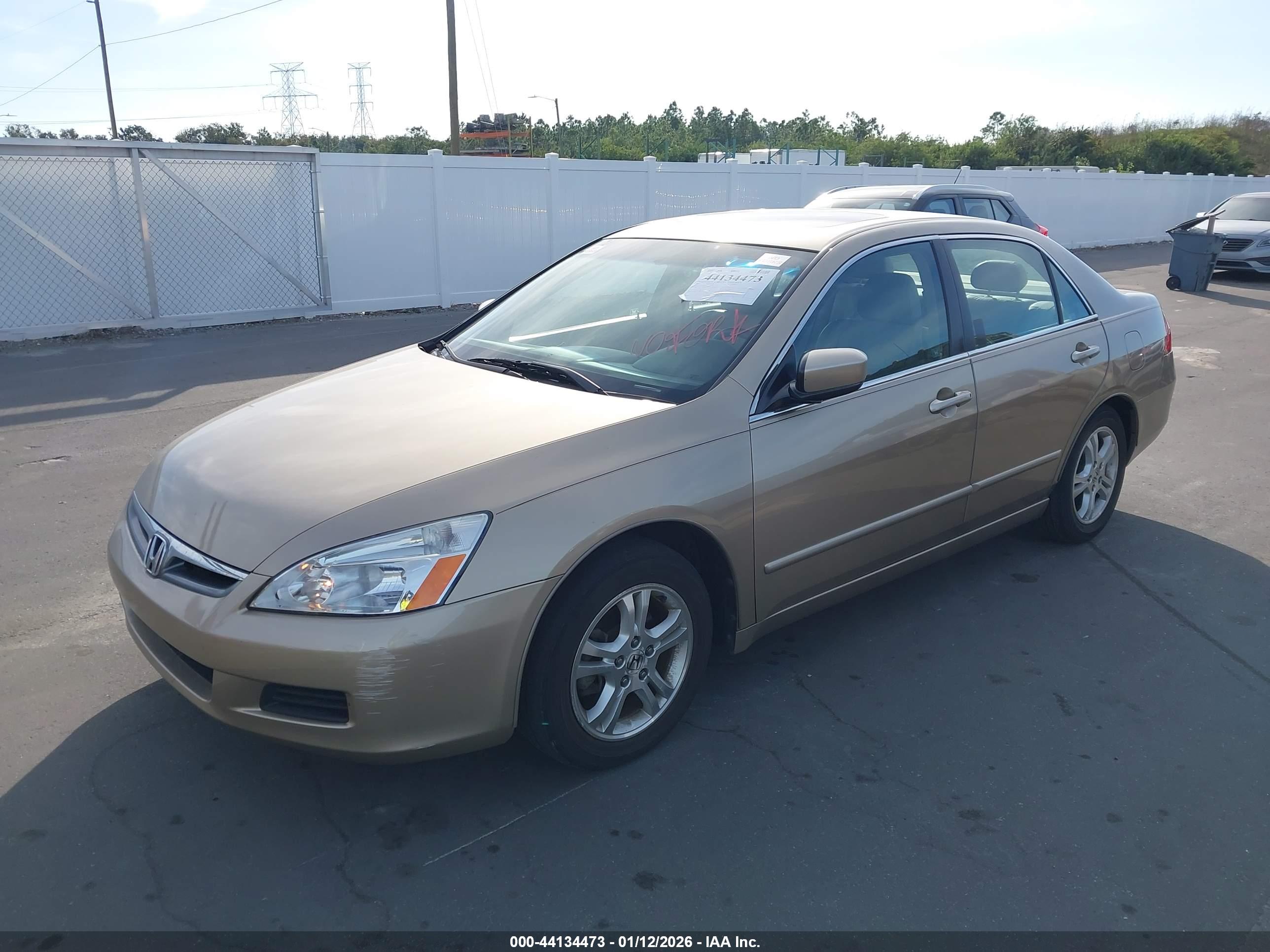 HONDA ACCORD image 2