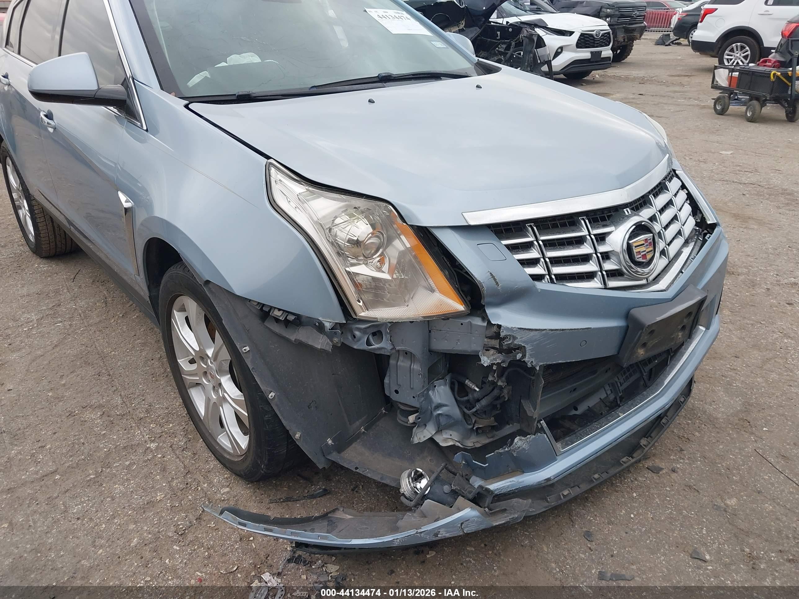 CADILLAC SRX image 6