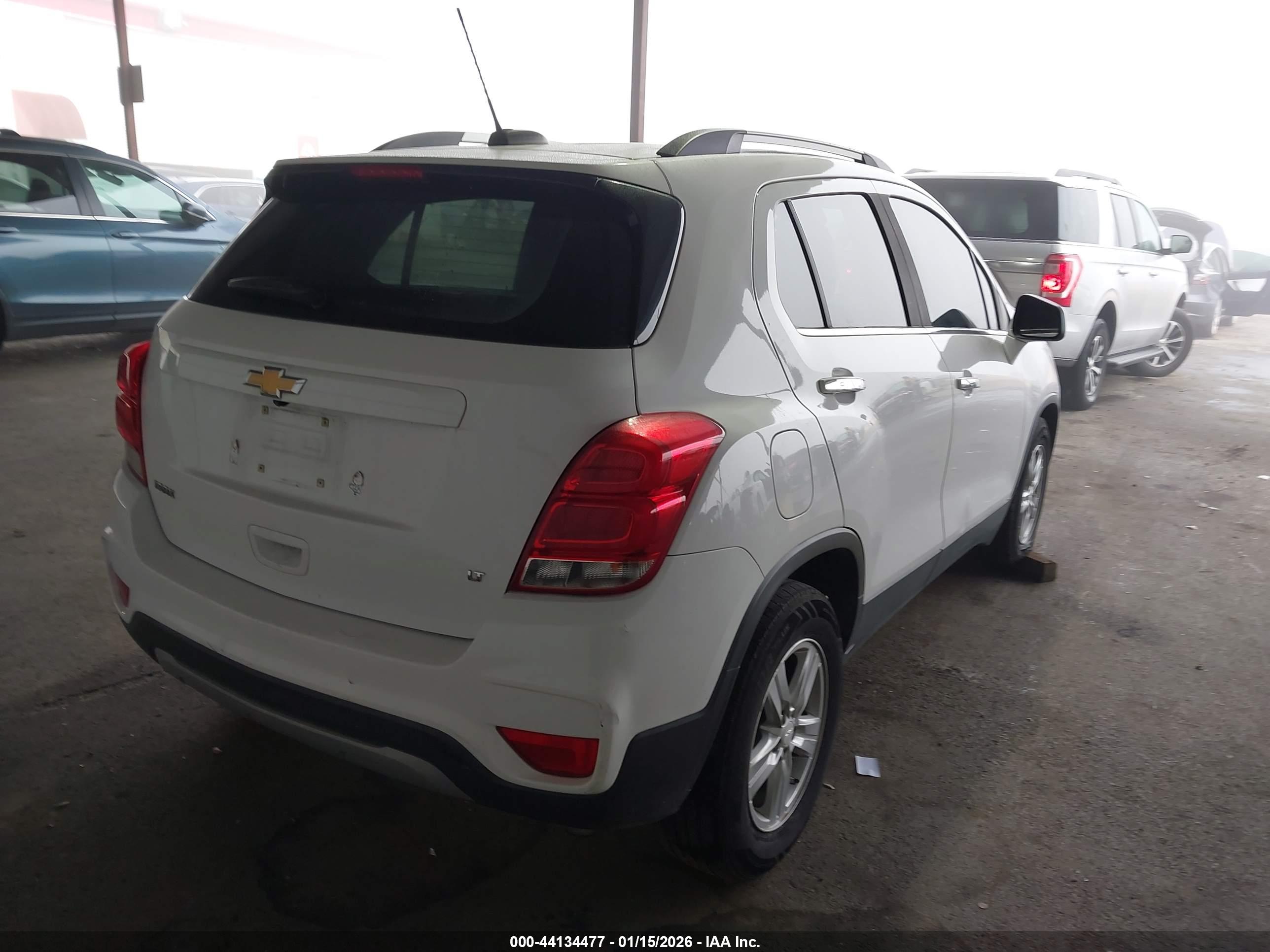 CHEVROLET TRAX image 4