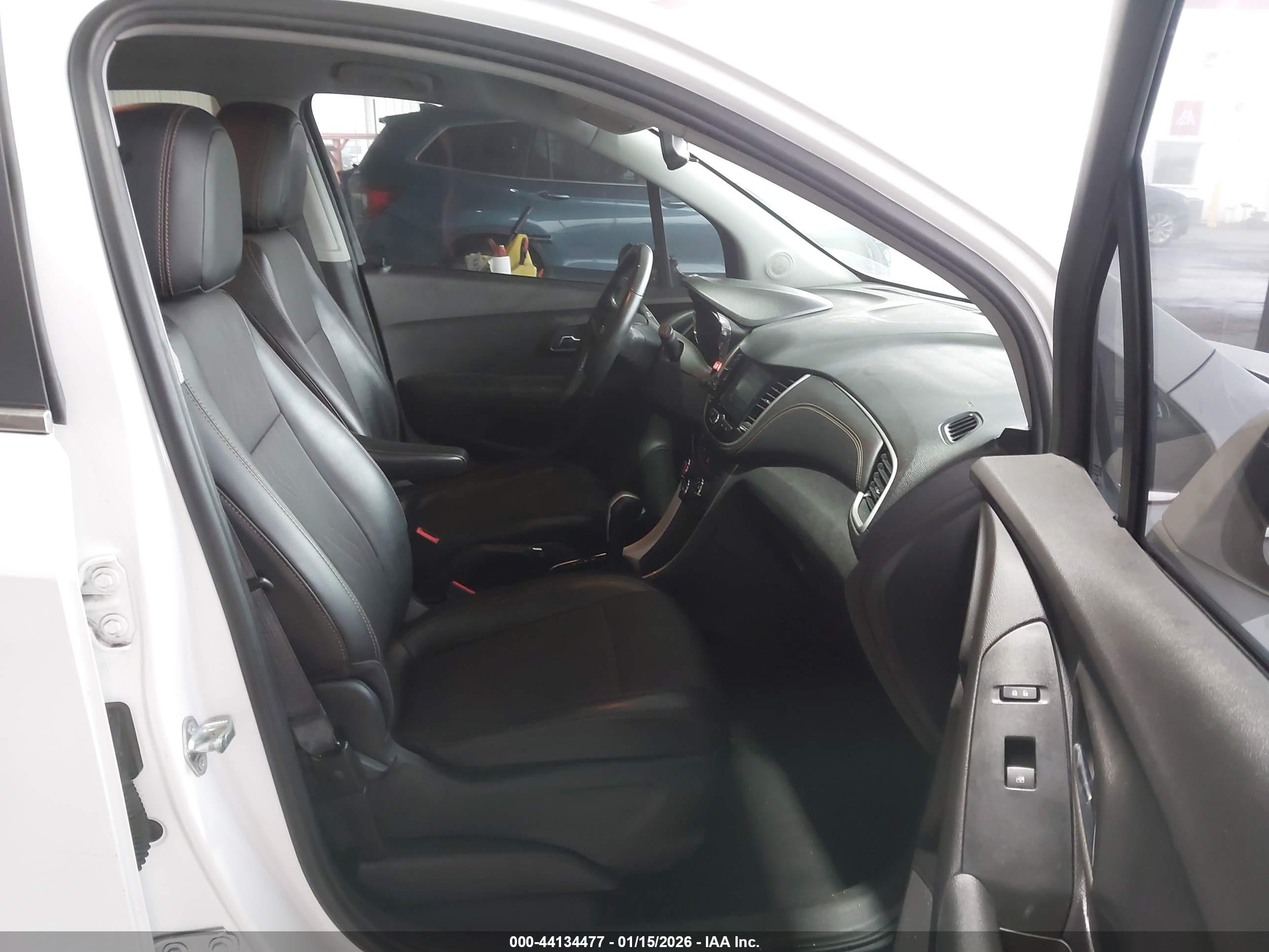 CHEVROLET TRAX image 5