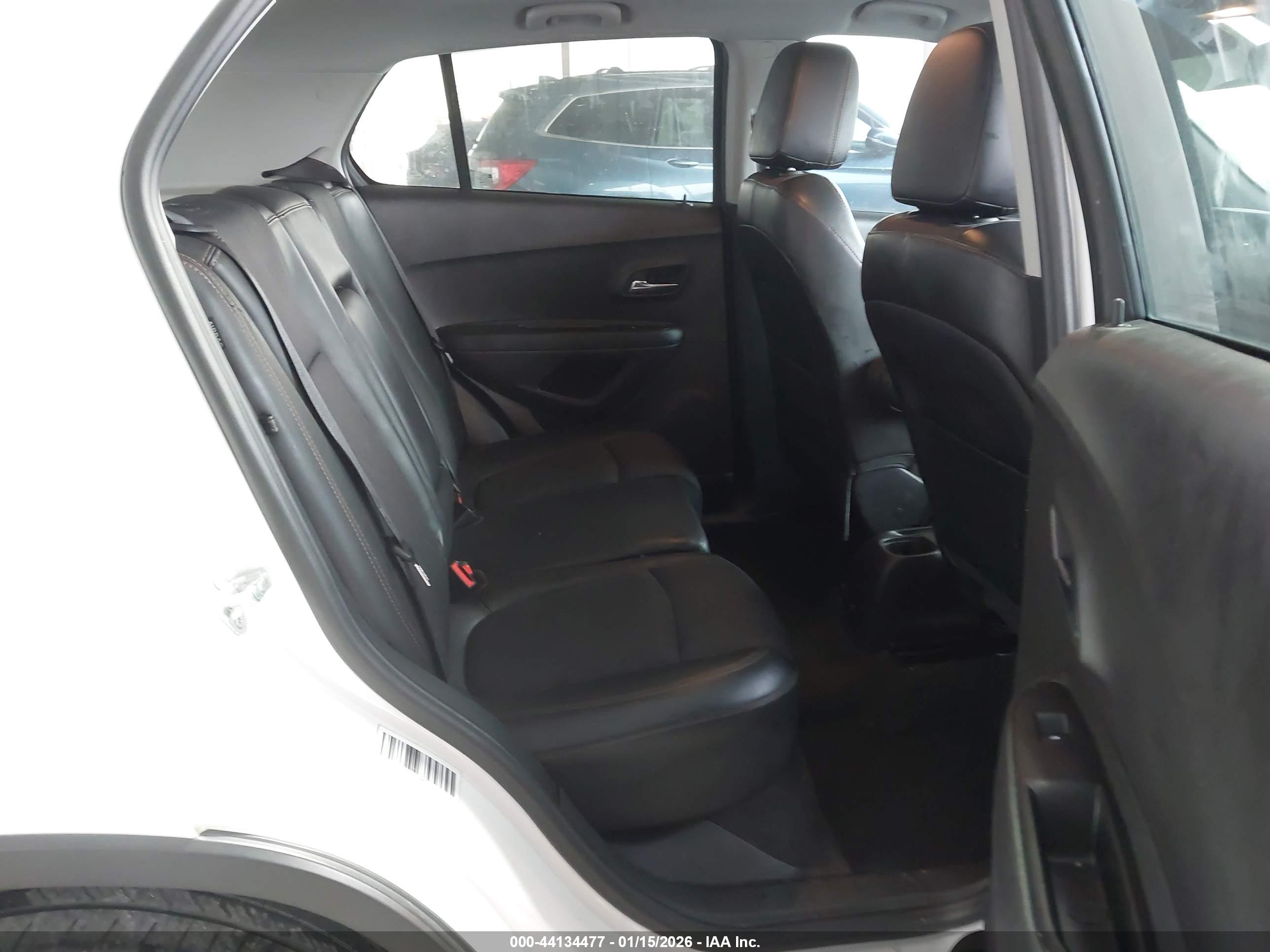 CHEVROLET TRAX image 8