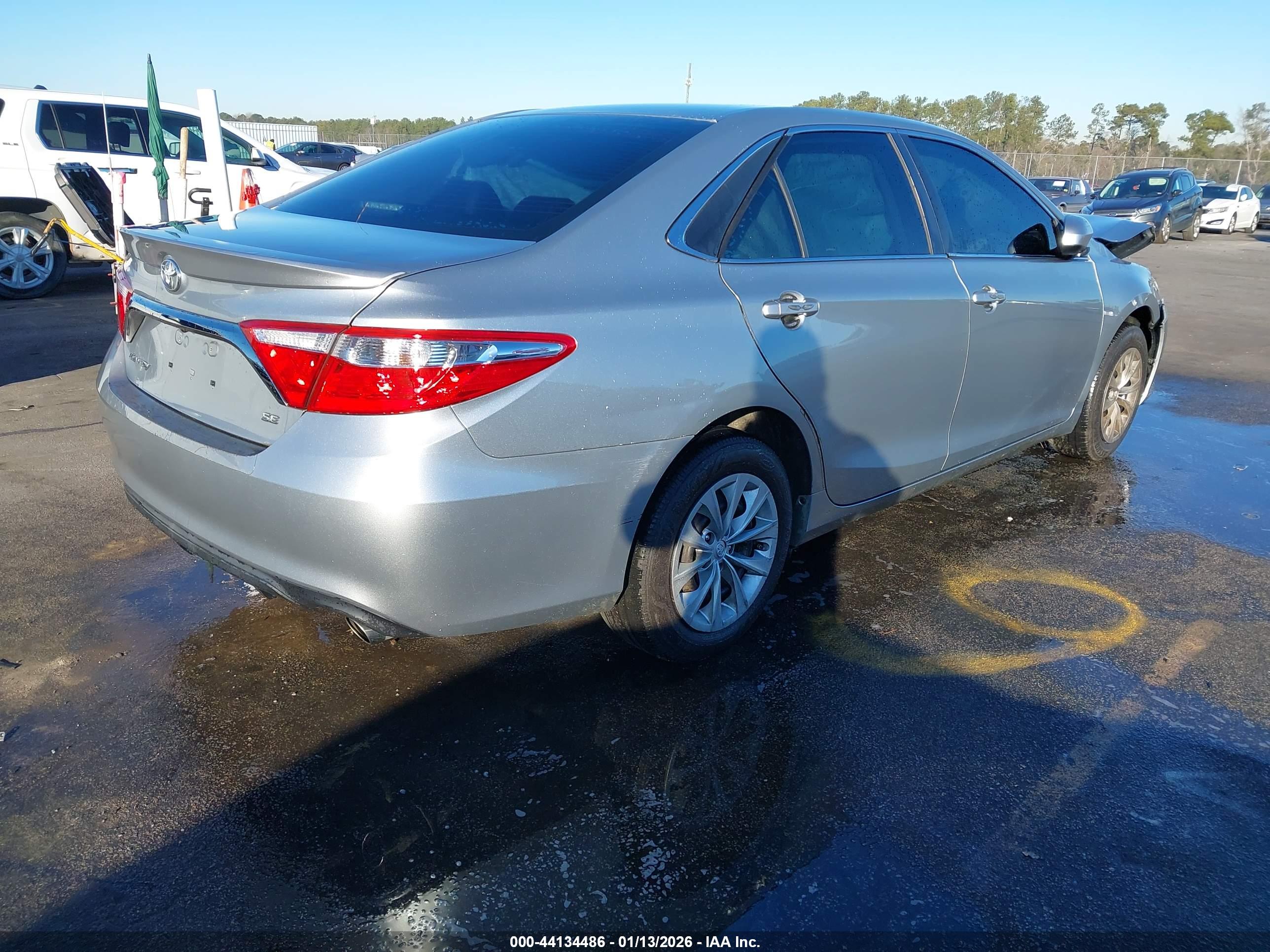 TOYOTA CAMRY image 4