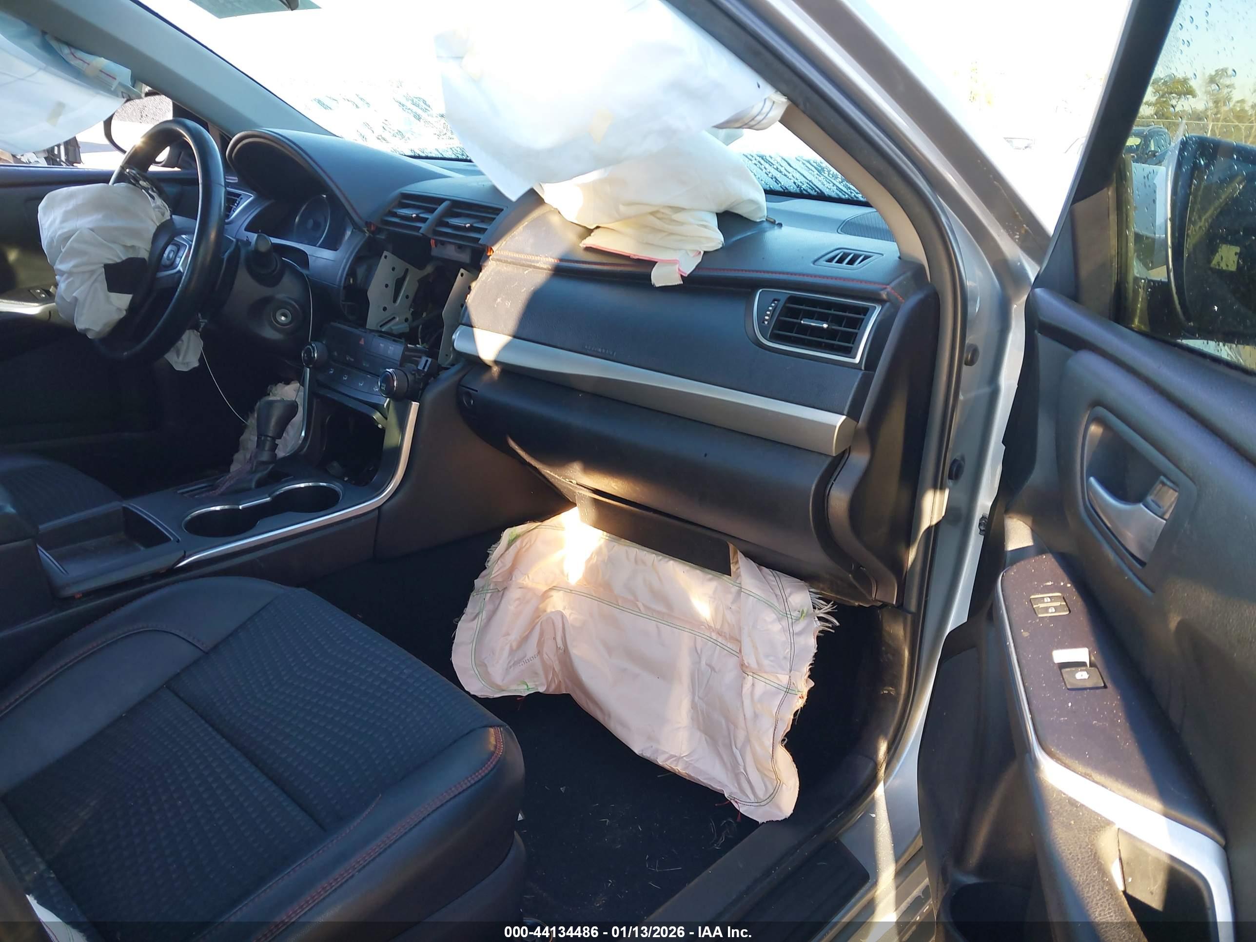 TOYOTA CAMRY image 5