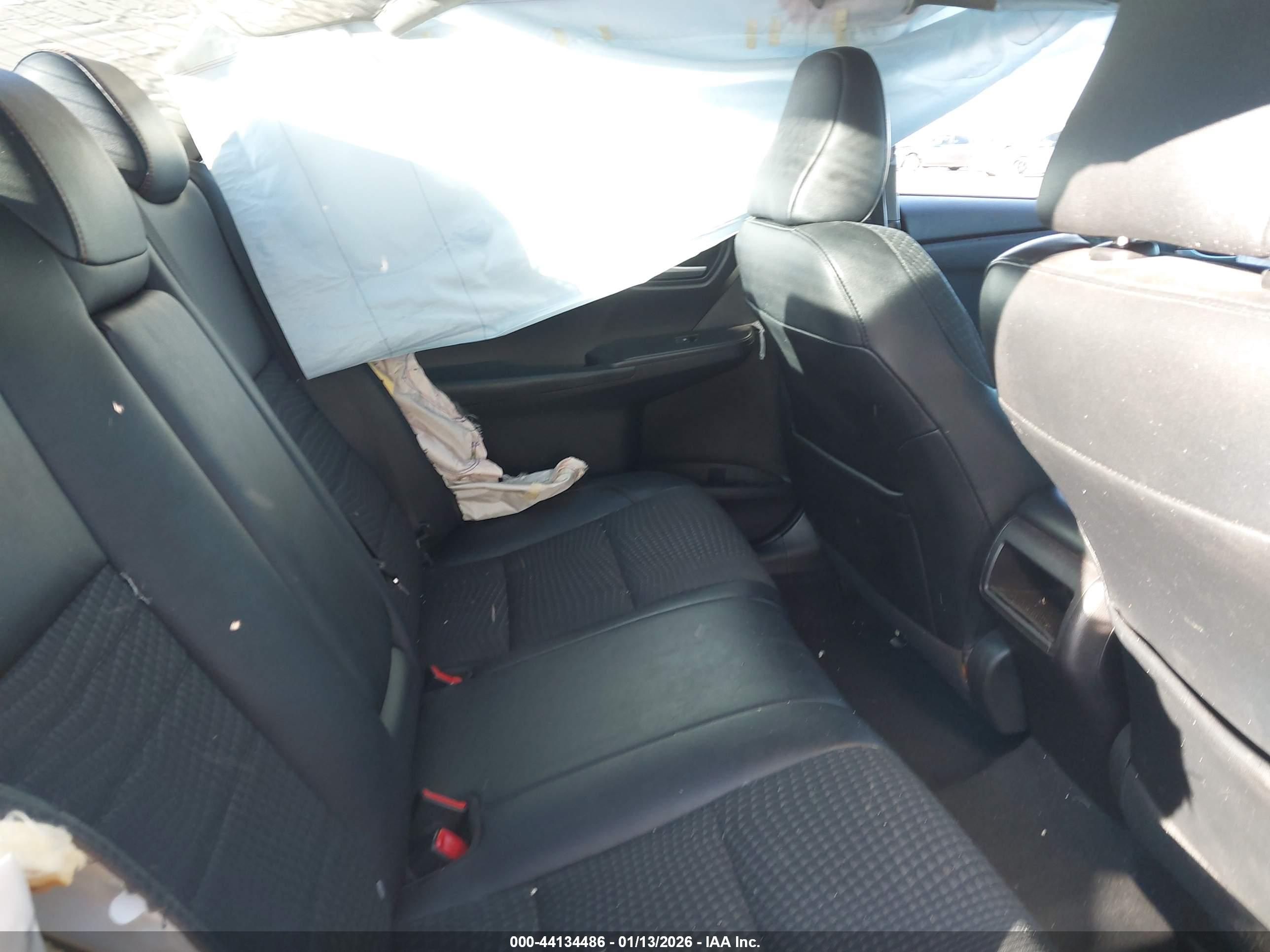 TOYOTA CAMRY image 8
