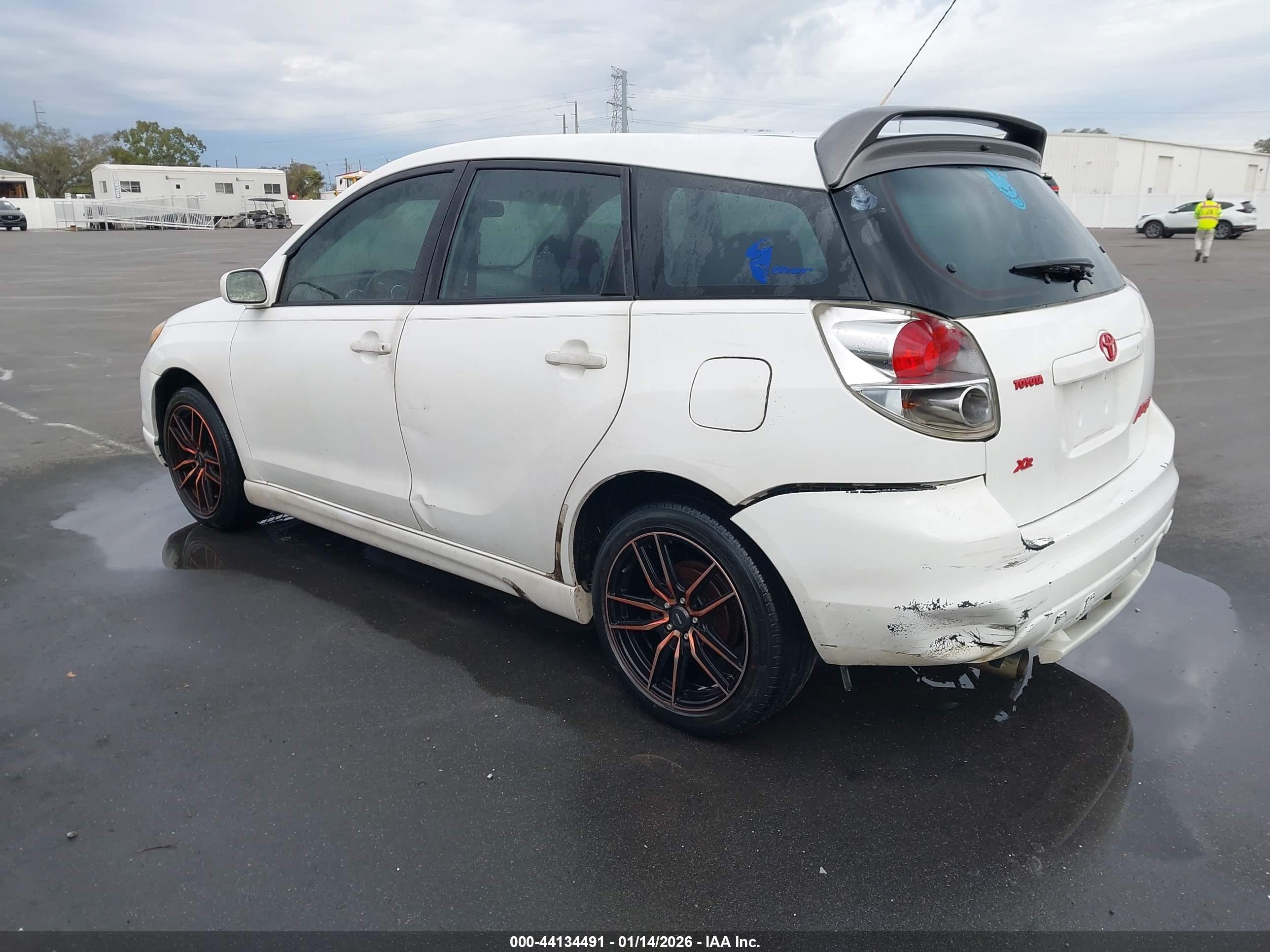 TOYOTA MATRIX image 3