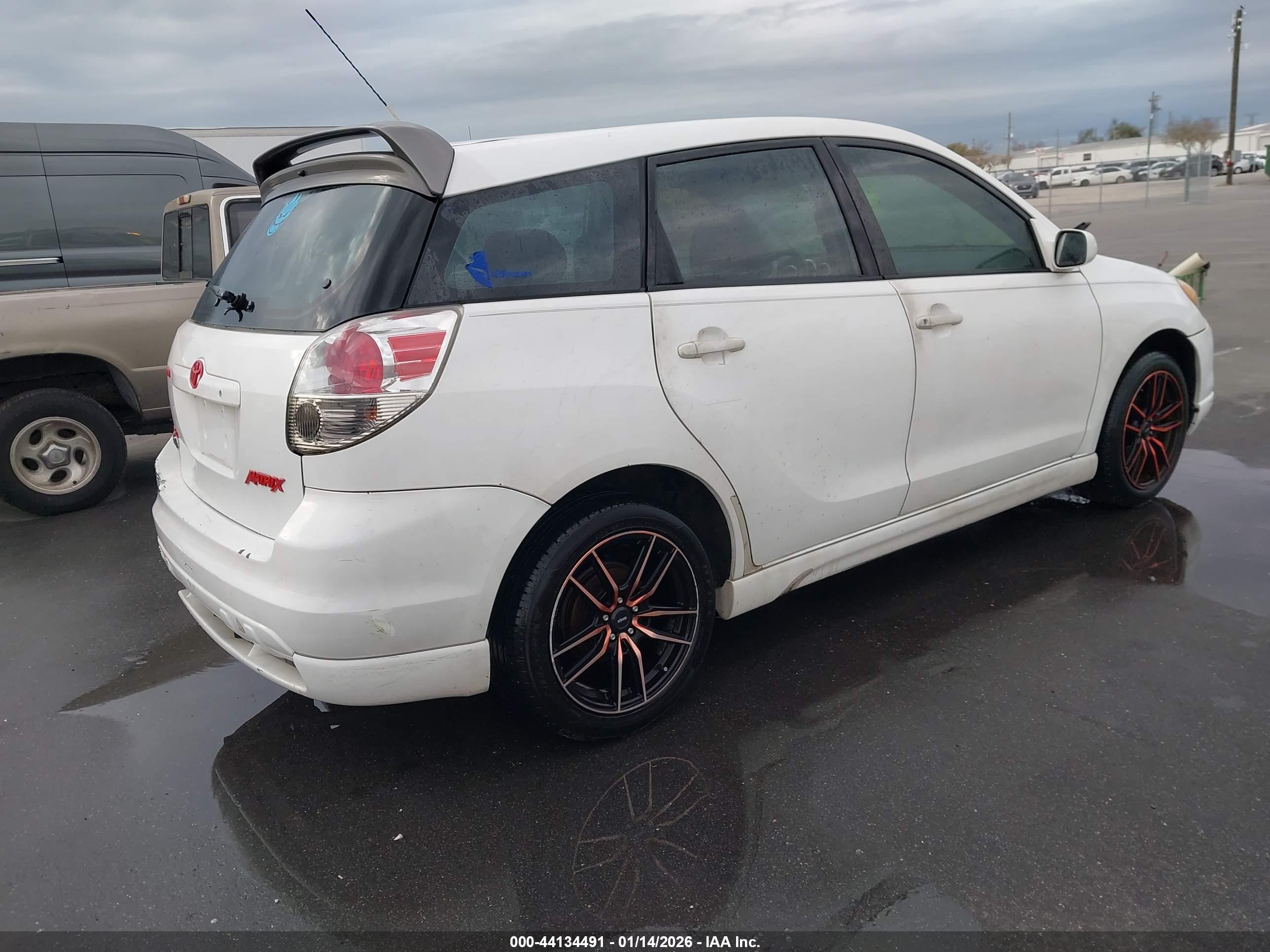 TOYOTA MATRIX image 4