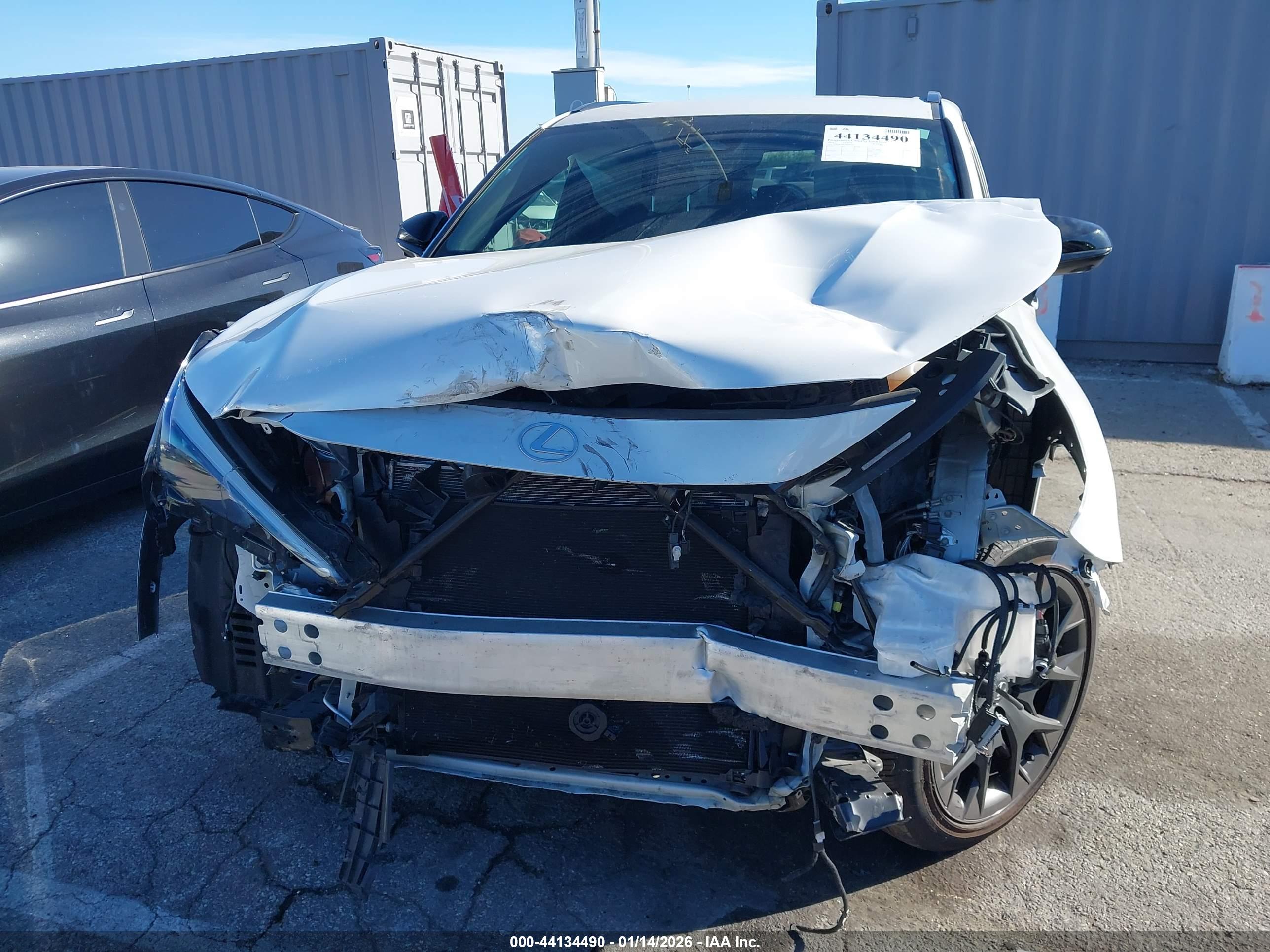 LEXUS TX image 10