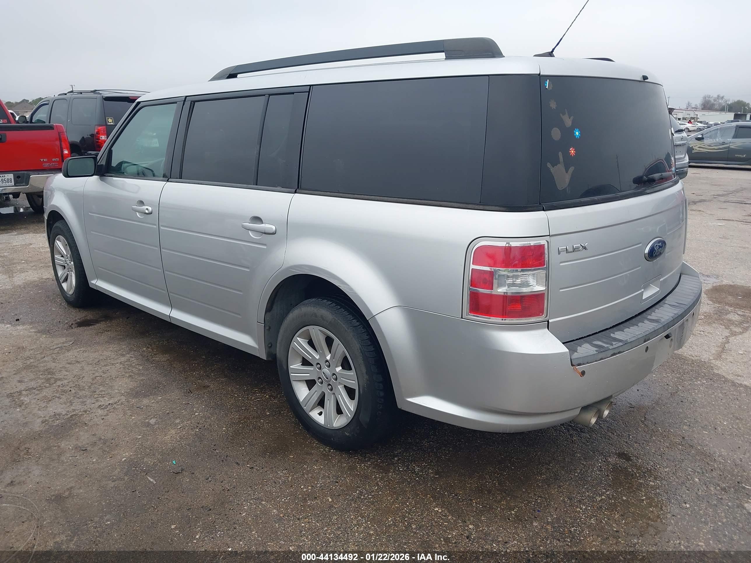 FORD FLEX image 3