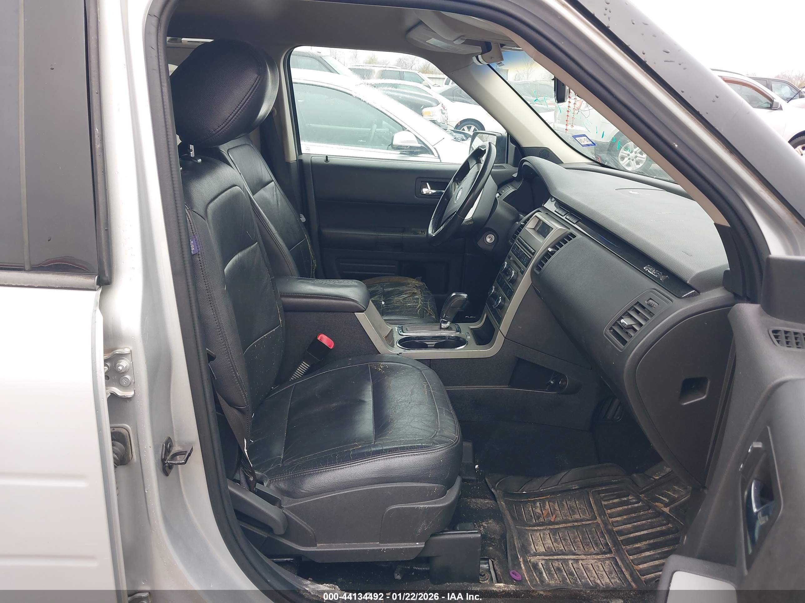 FORD FLEX image 5