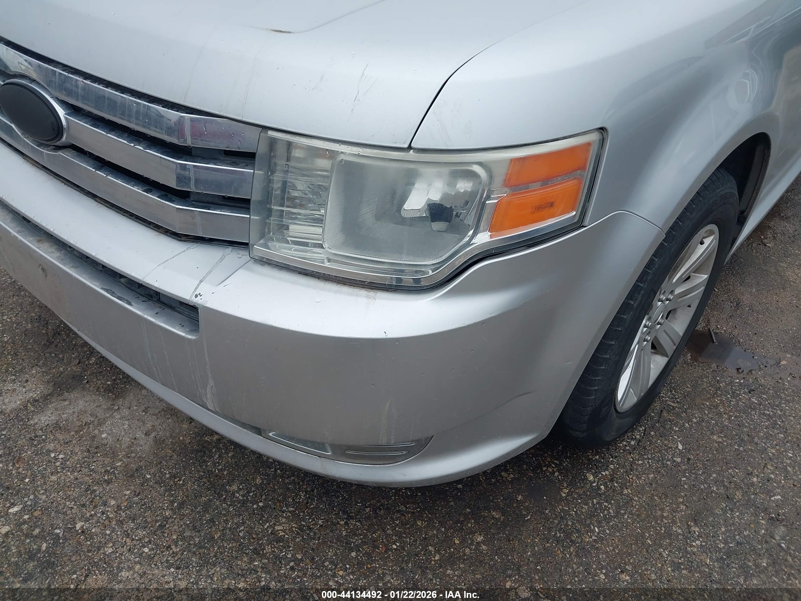 FORD FLEX image 6