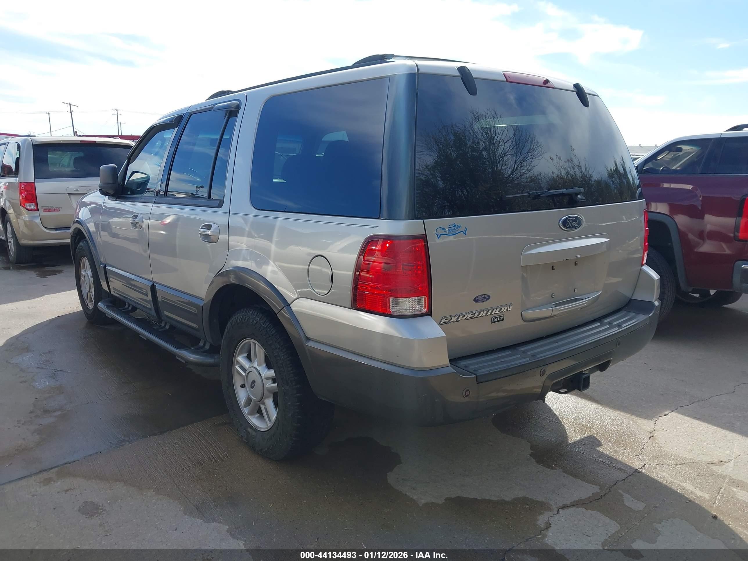 FORD EXPEDITION image 3