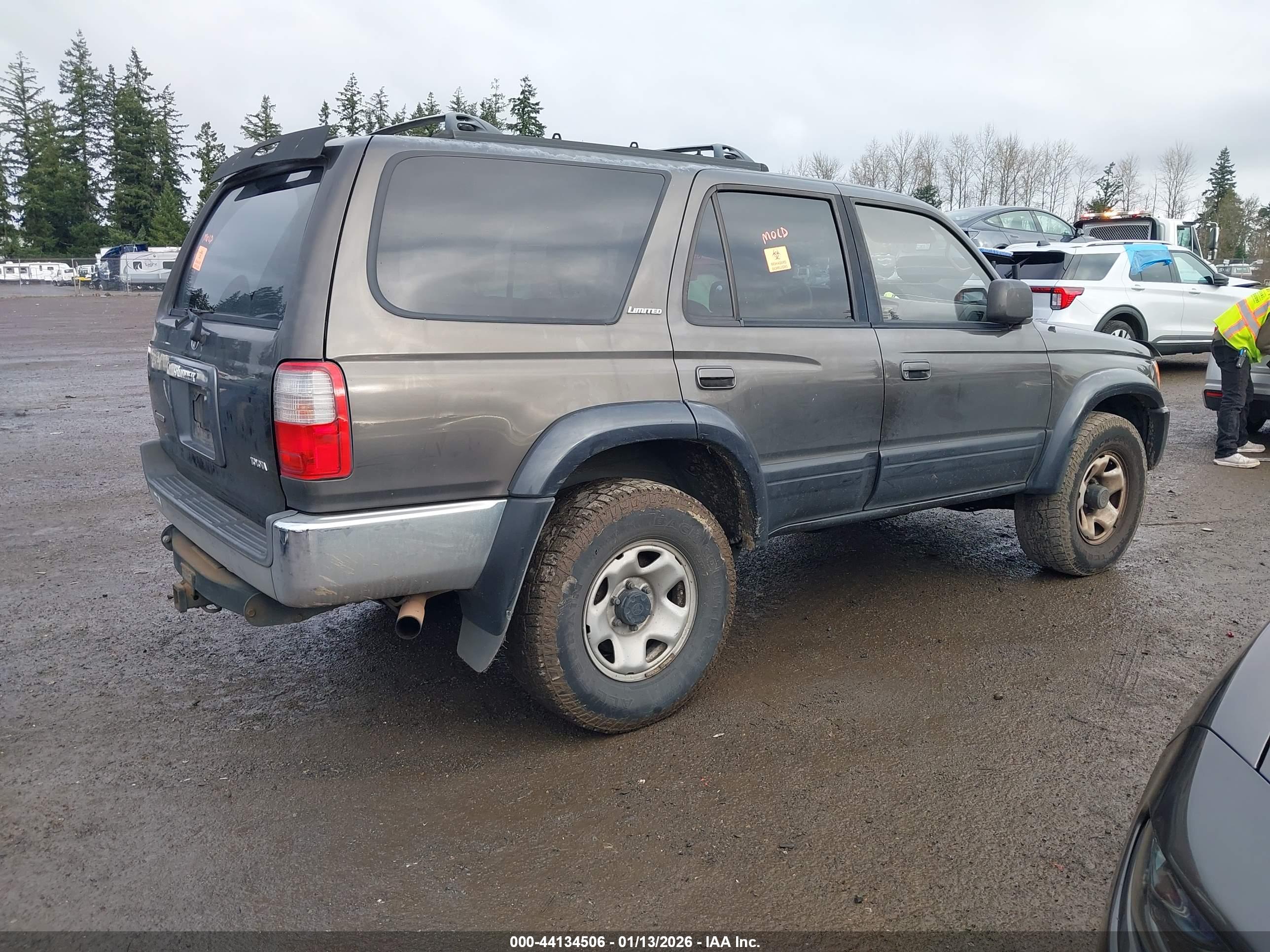 TOYOTA 4RUNNER image 4