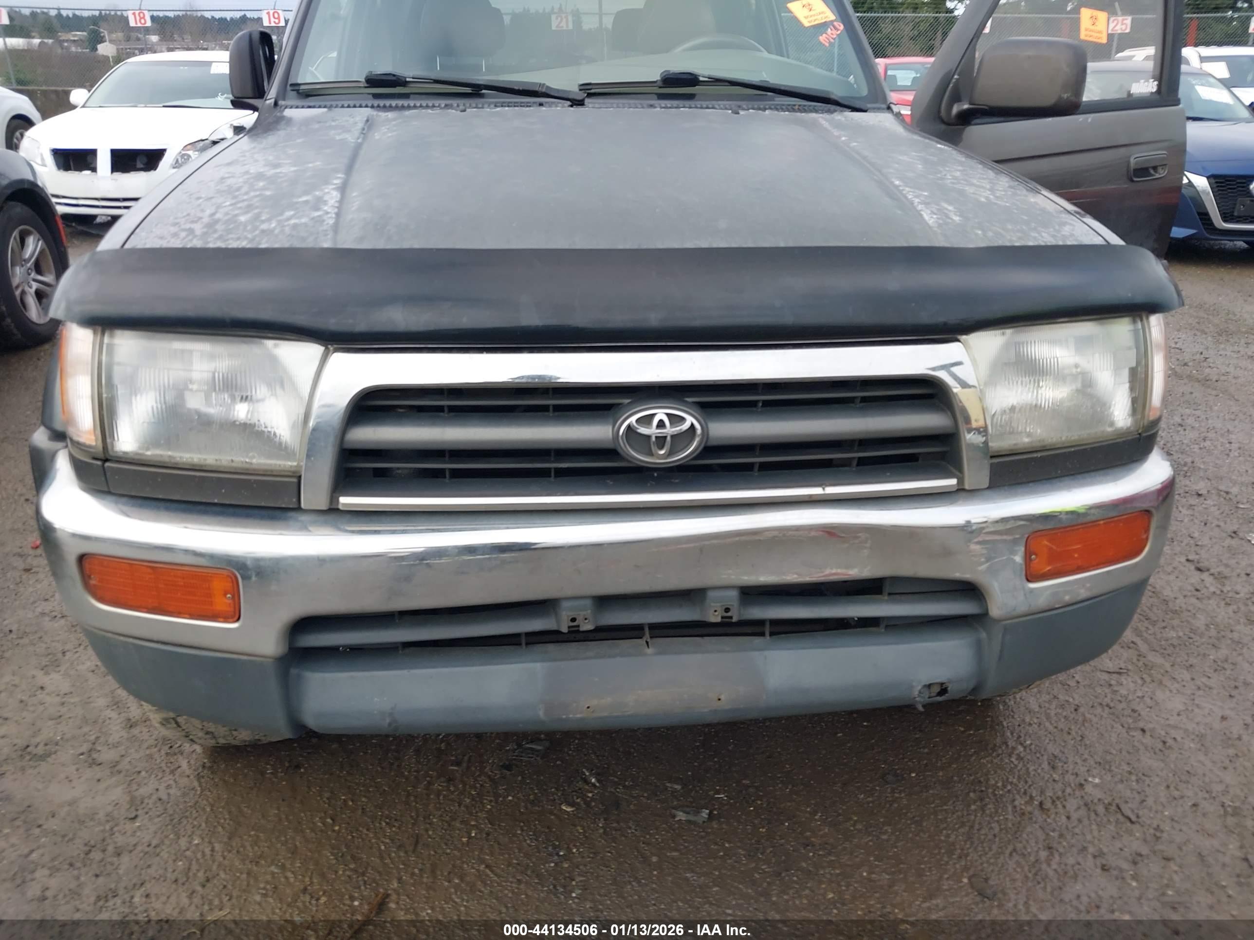 TOYOTA 4RUNNER image 6