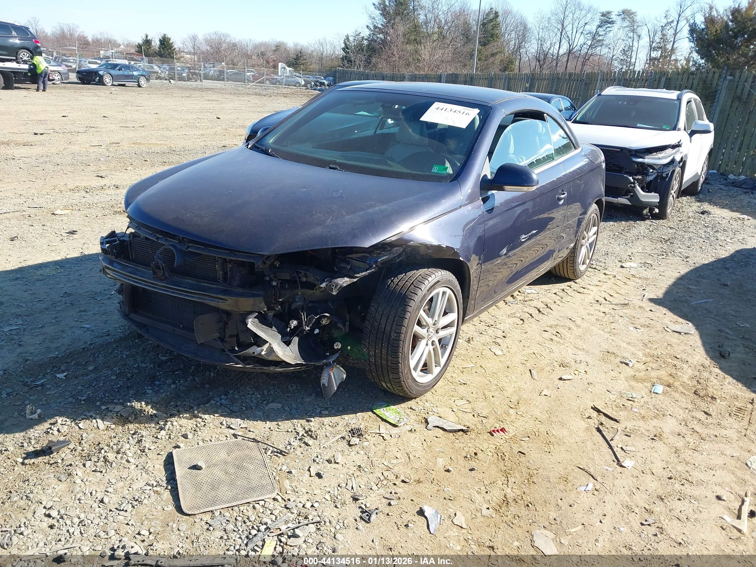 VOLKSWAGEN EOS image 2