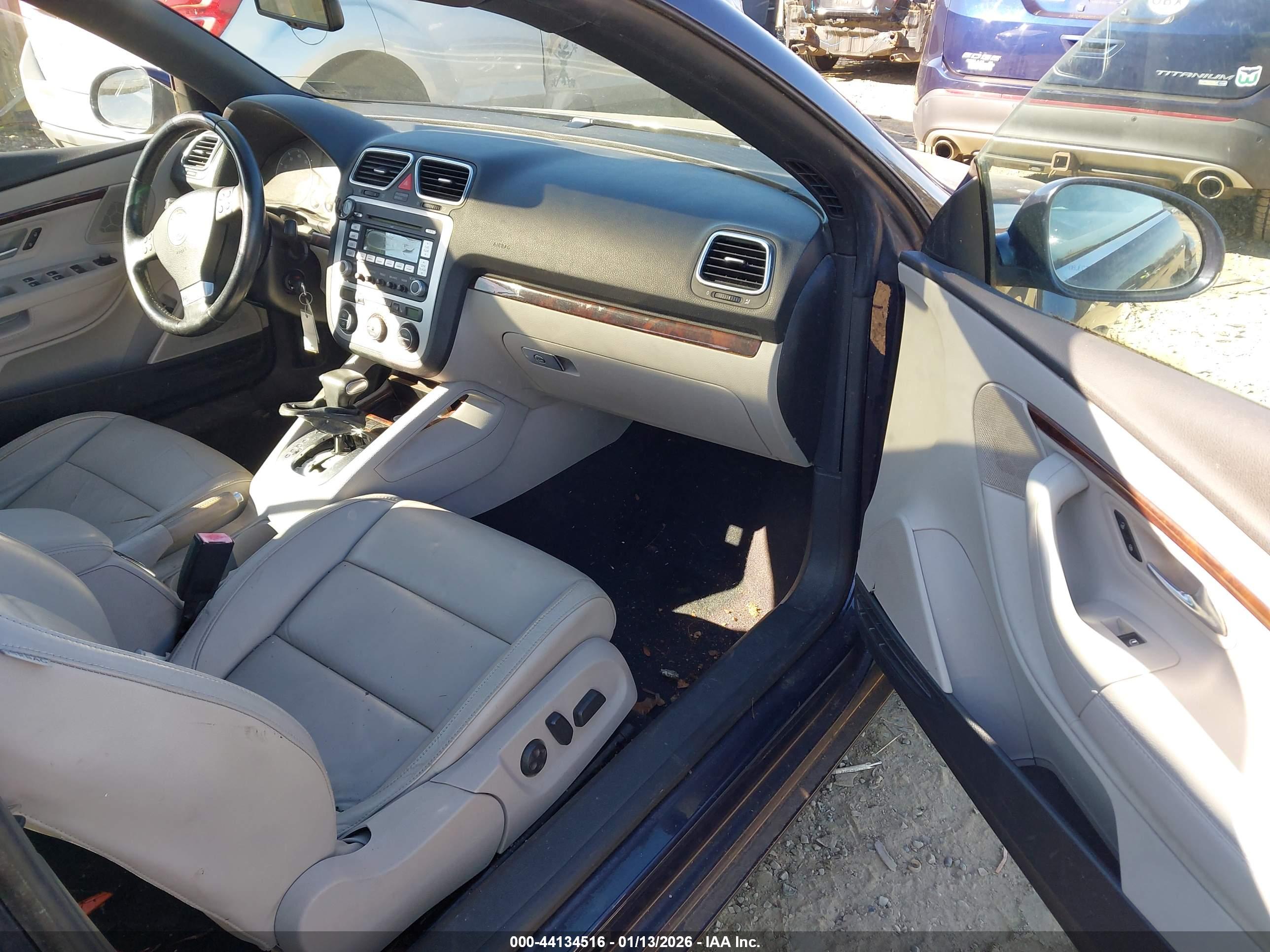 VOLKSWAGEN EOS image 5