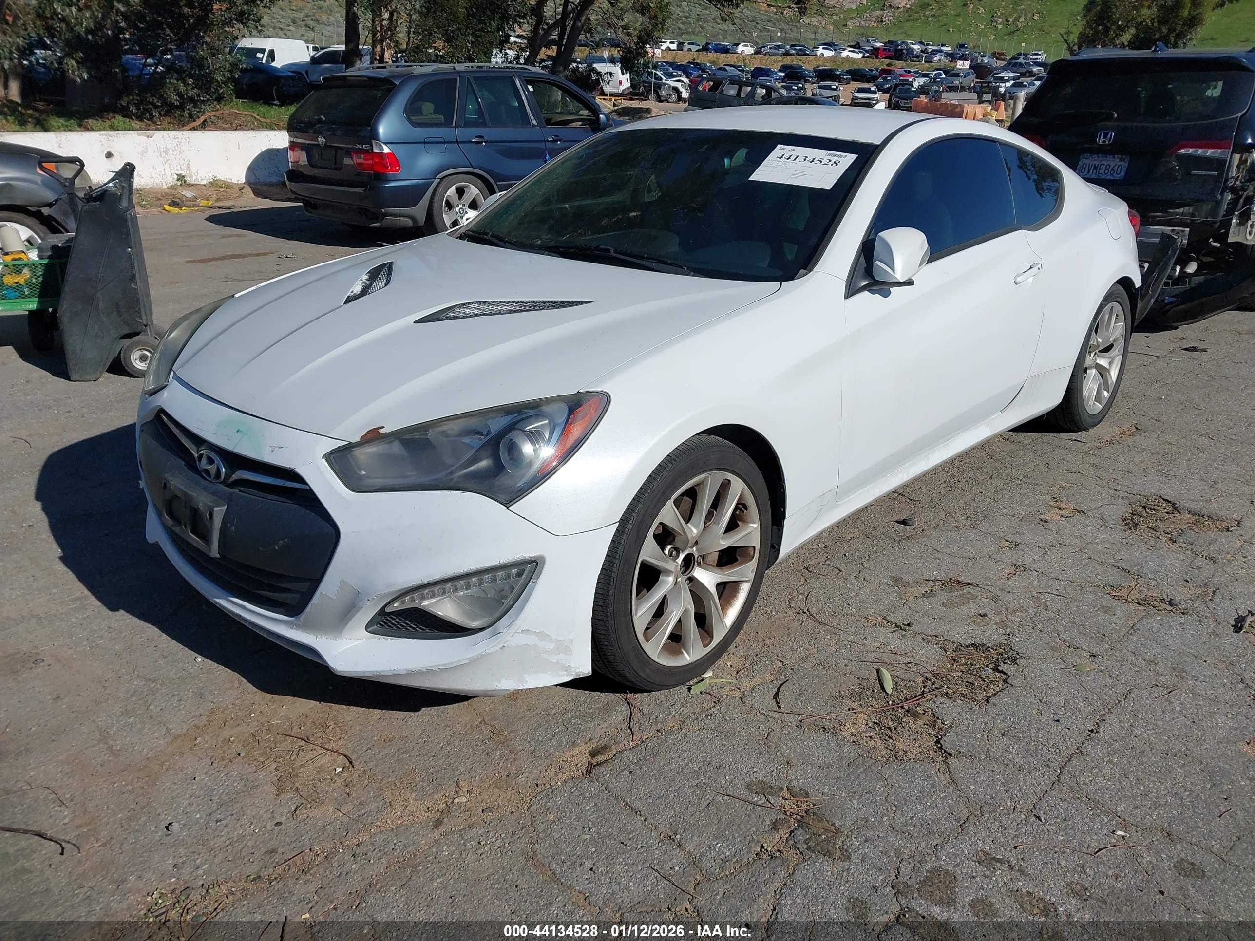HYUNDAI GENESIS image 2