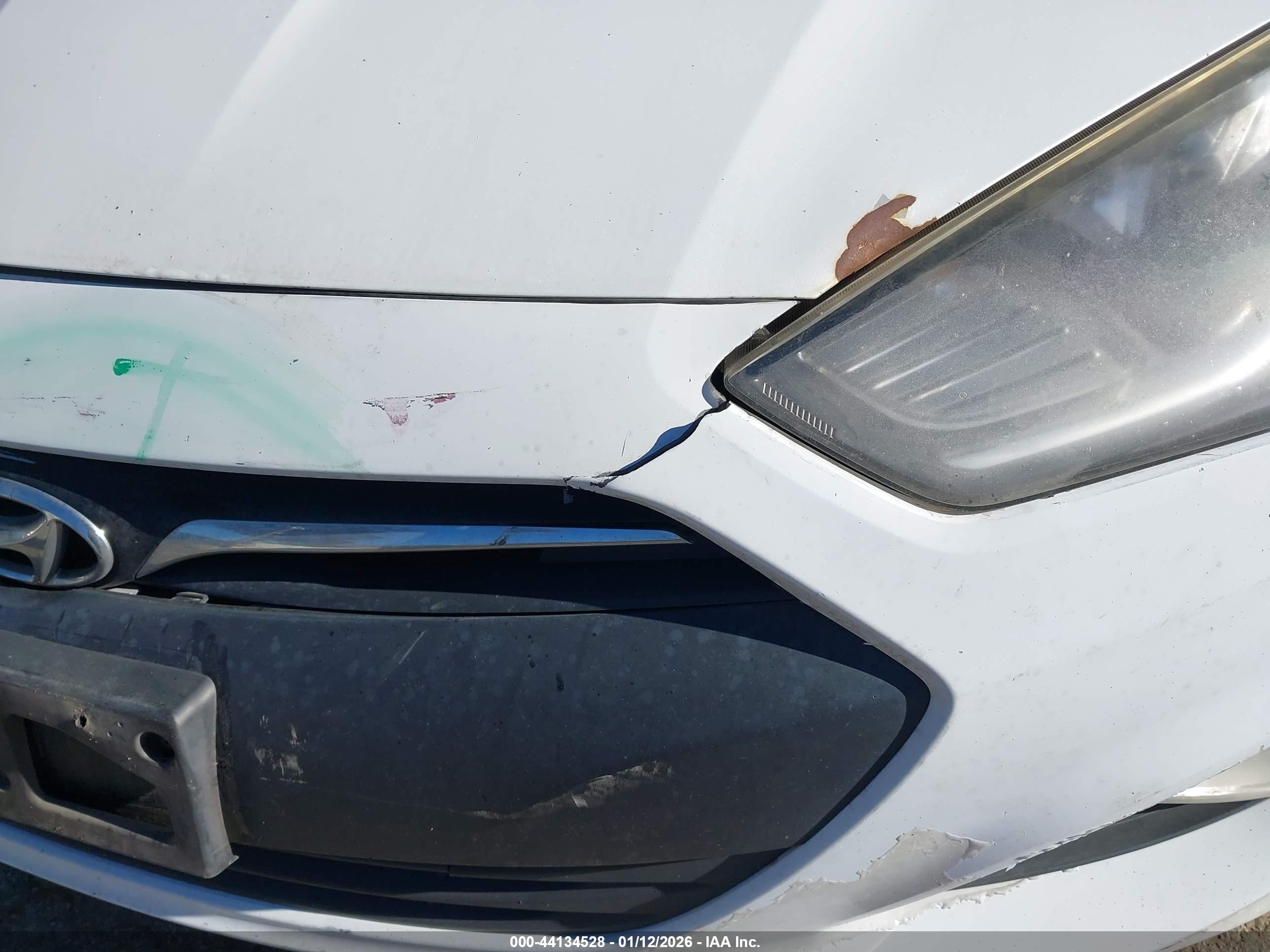 HYUNDAI GENESIS image 6