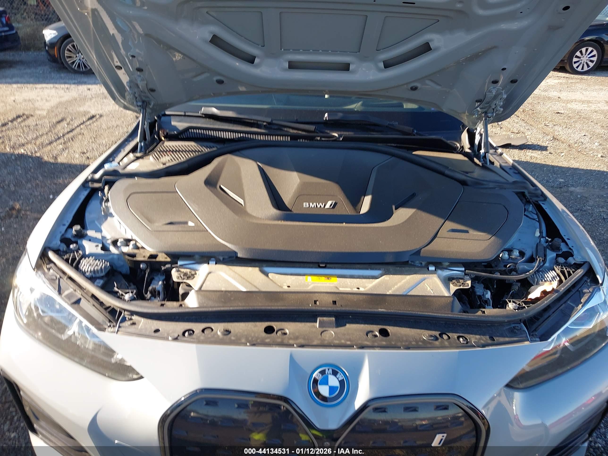 BMW I4 image 10