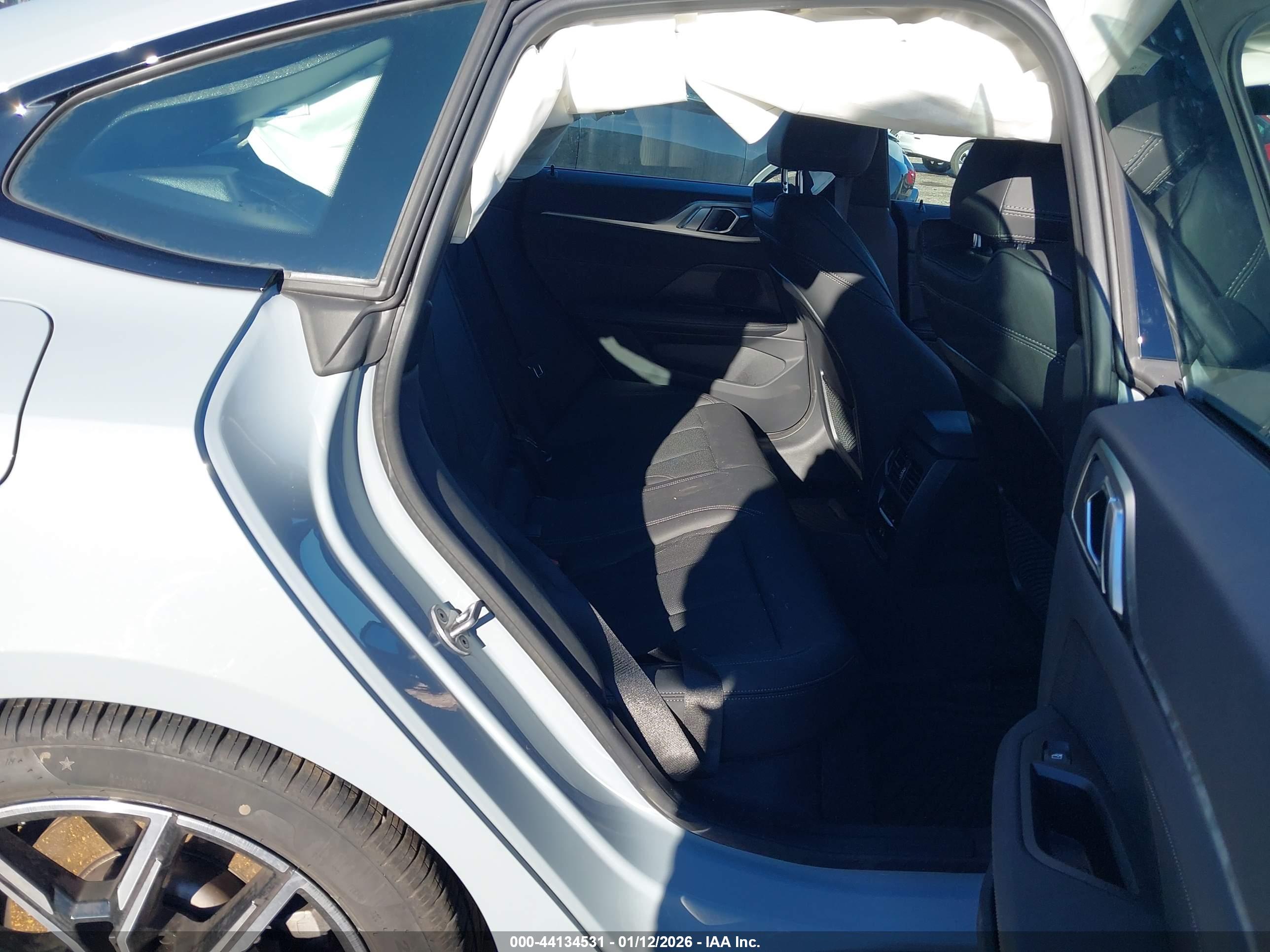 BMW I4 image 8