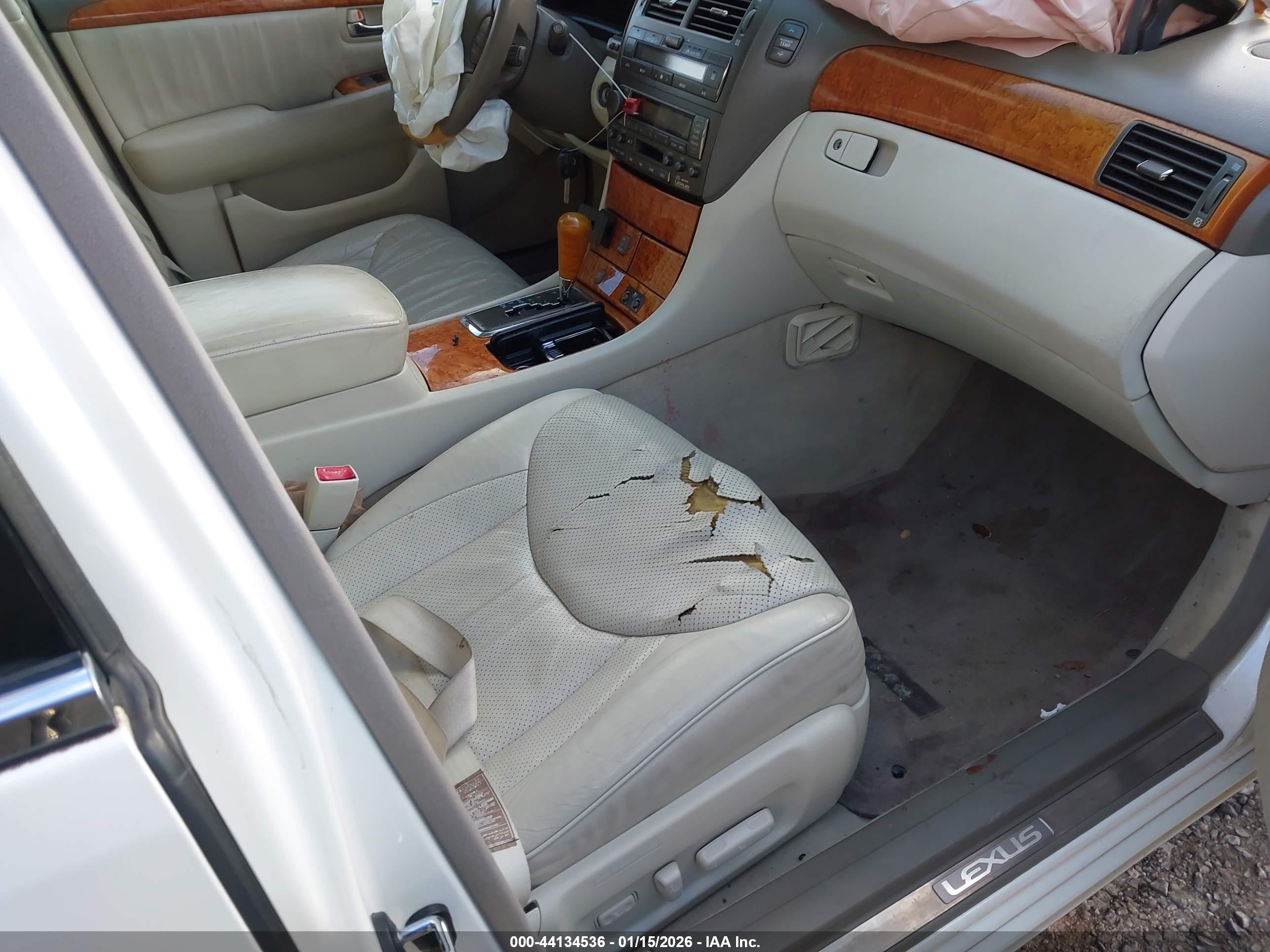 LEXUS LS image 5