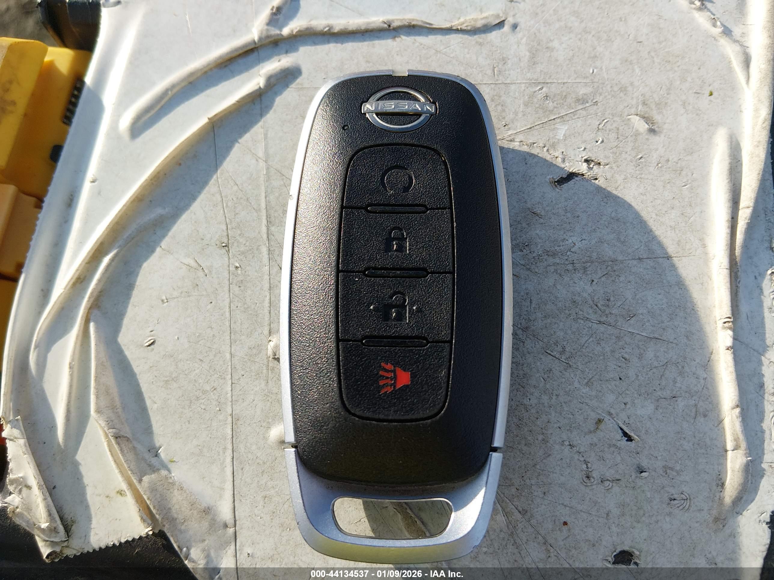 NISSAN ROGUE image 11