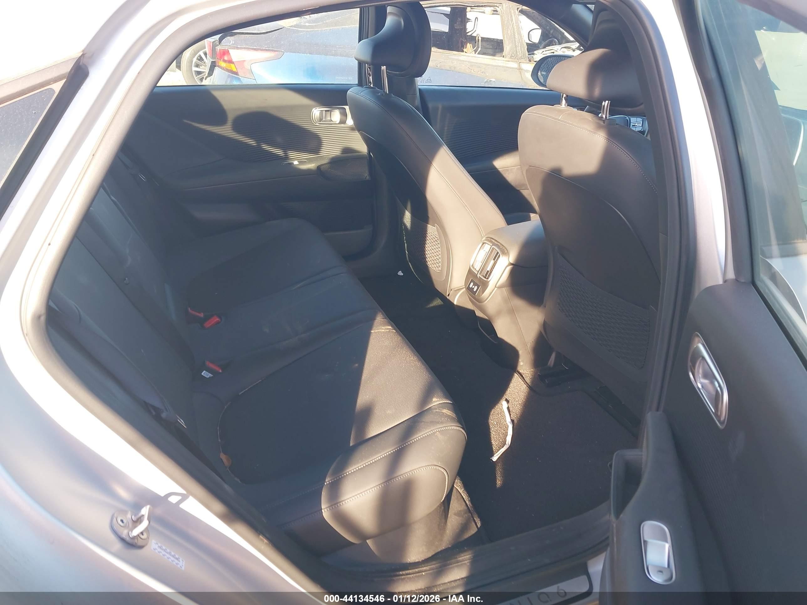 HYUNDAI IONIQ image 8
