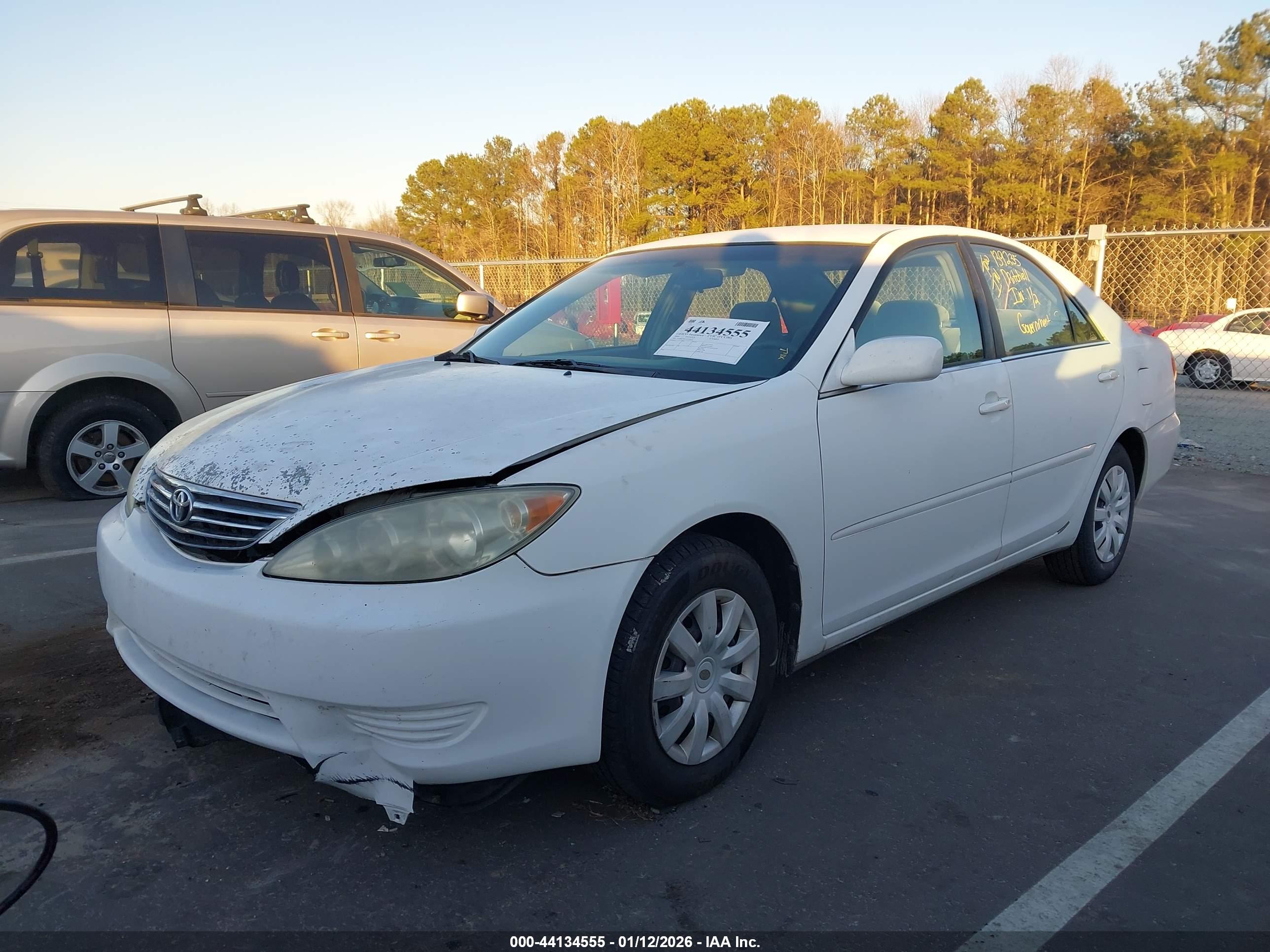 TOYOTA CAMRY image 2