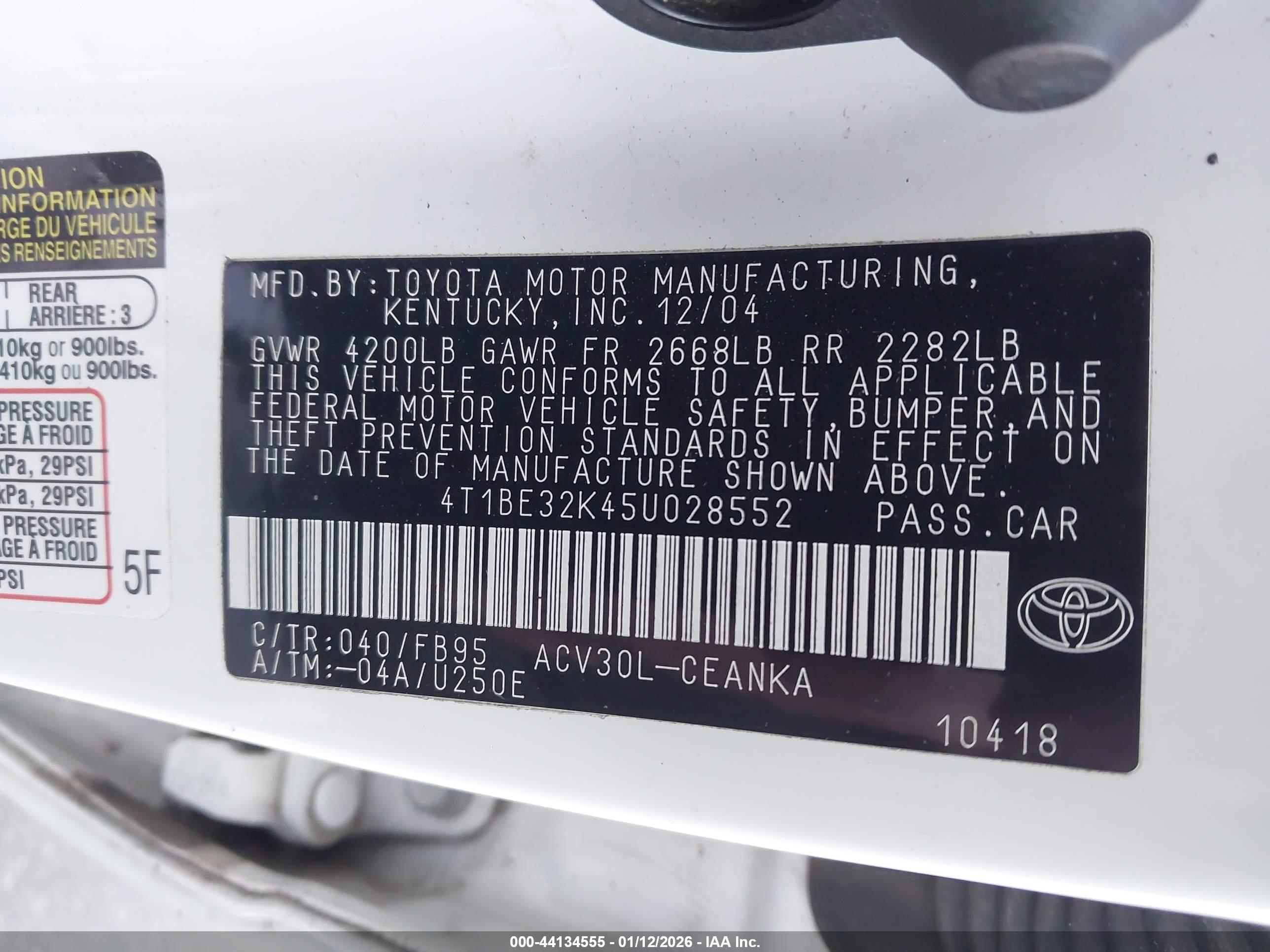 TOYOTA CAMRY image 9