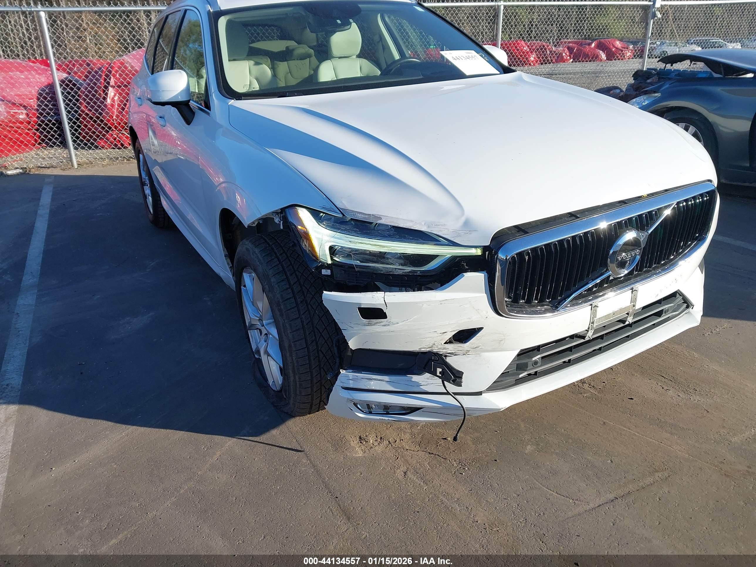 VOLVO XC60 image 6