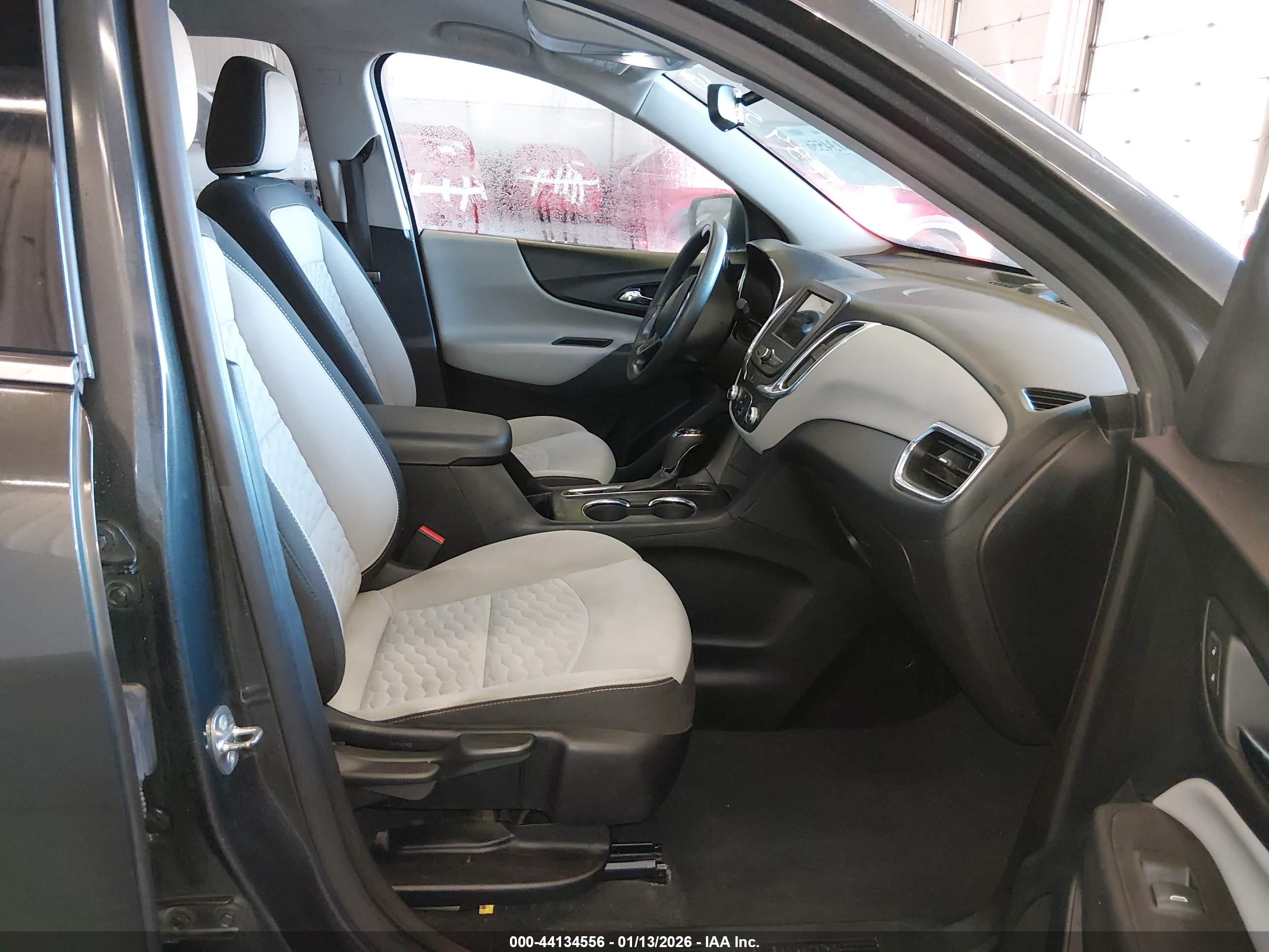 CHEVROLET EQUINOX image 5