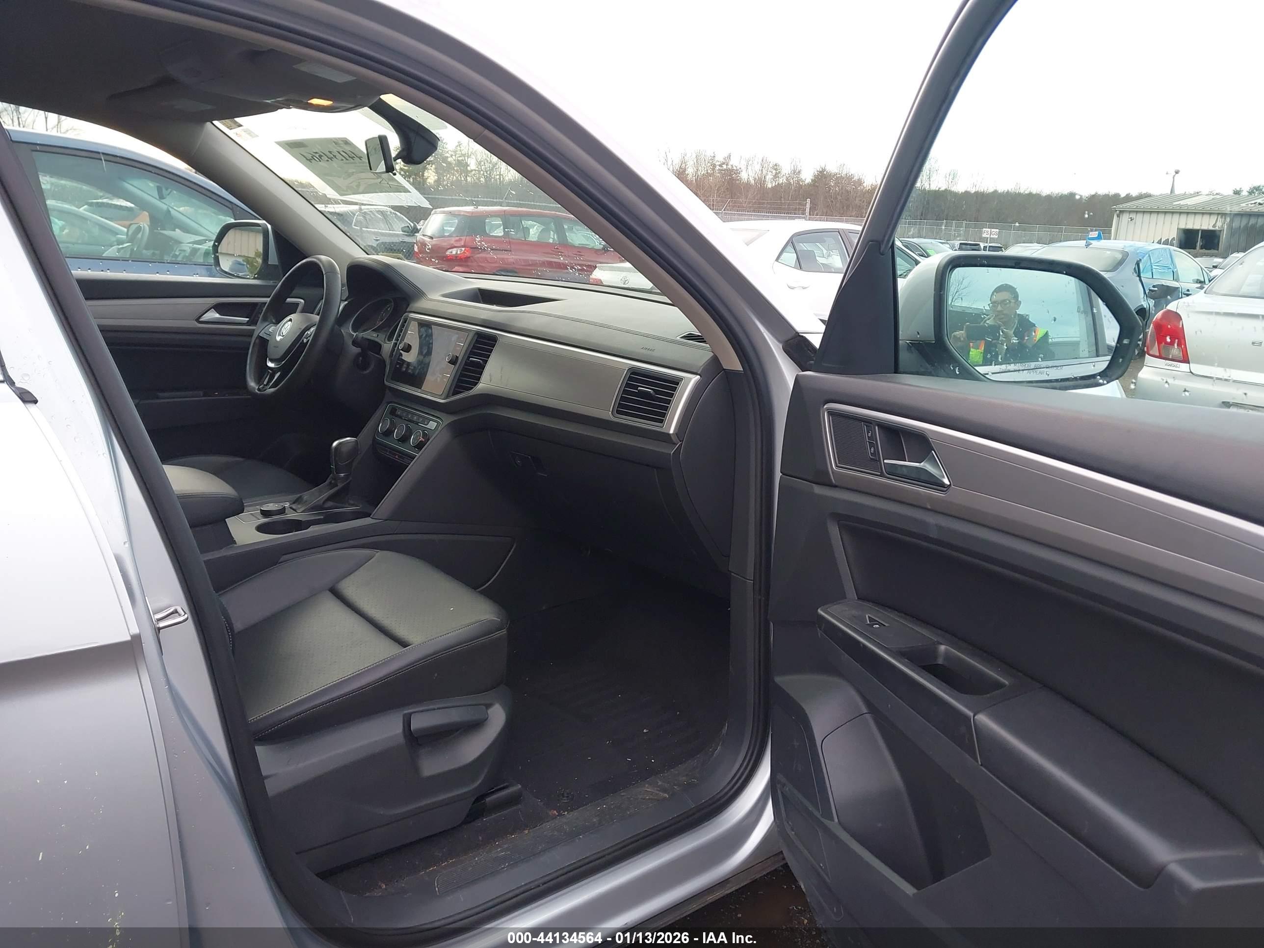 VOLKSWAGEN ATLAS image 5