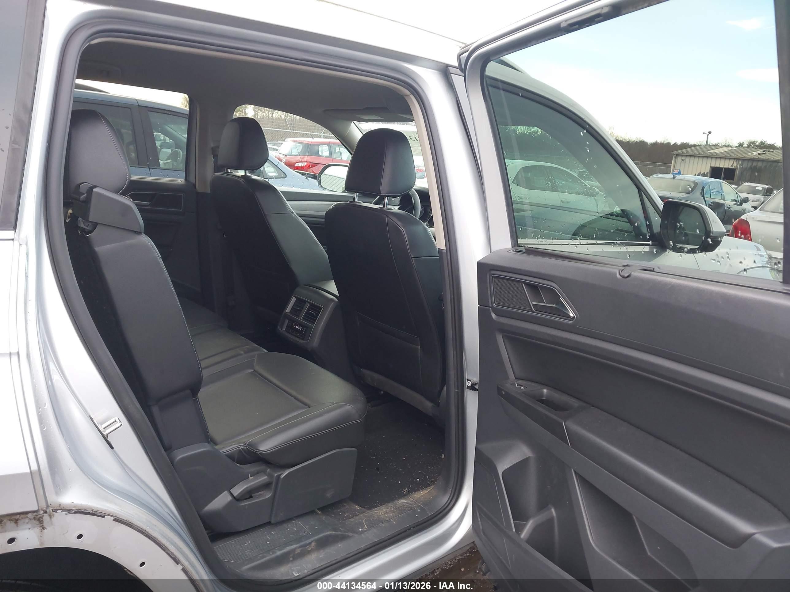 VOLKSWAGEN ATLAS image 8