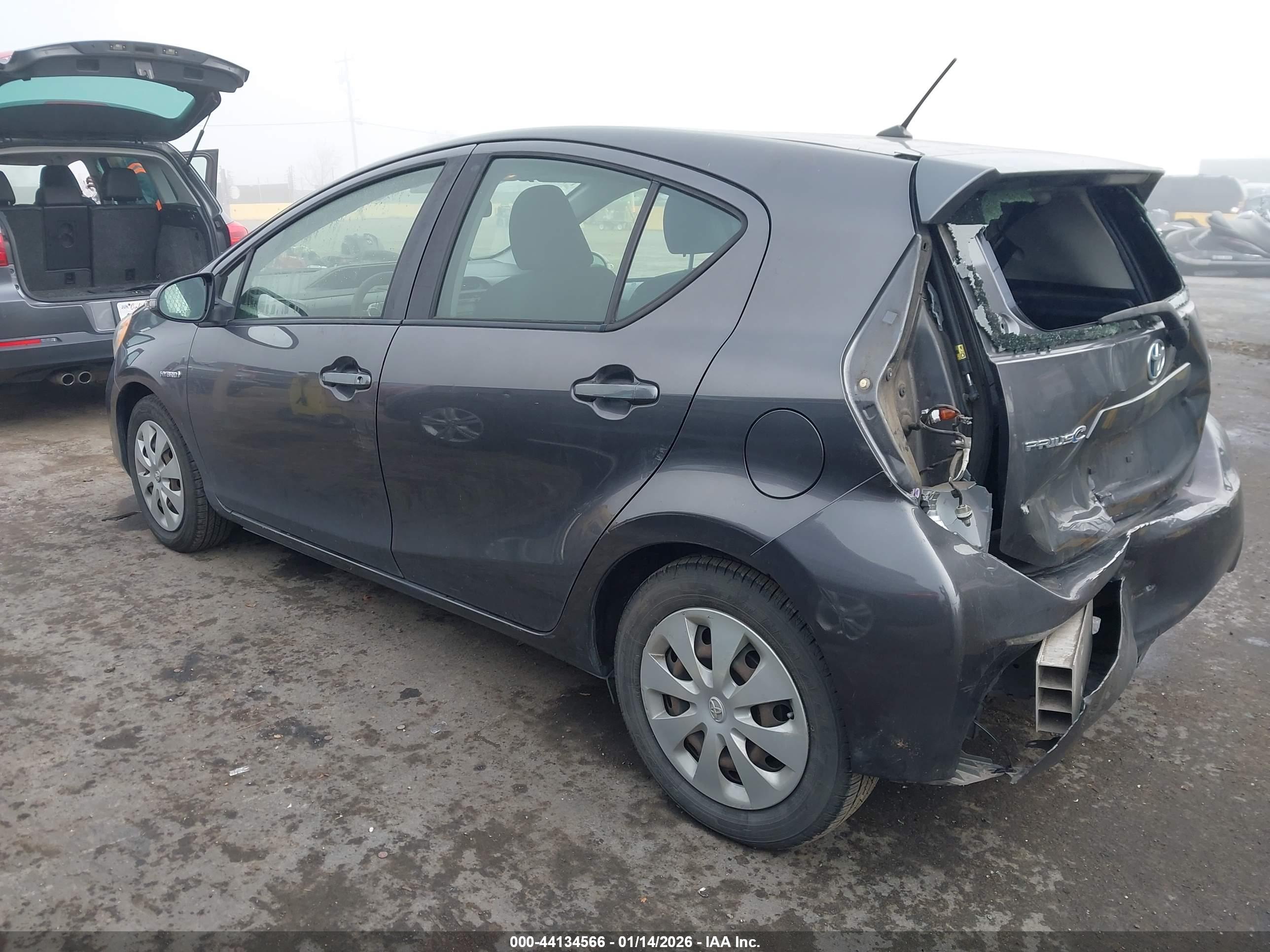 TOYOTA PRIUS image 3