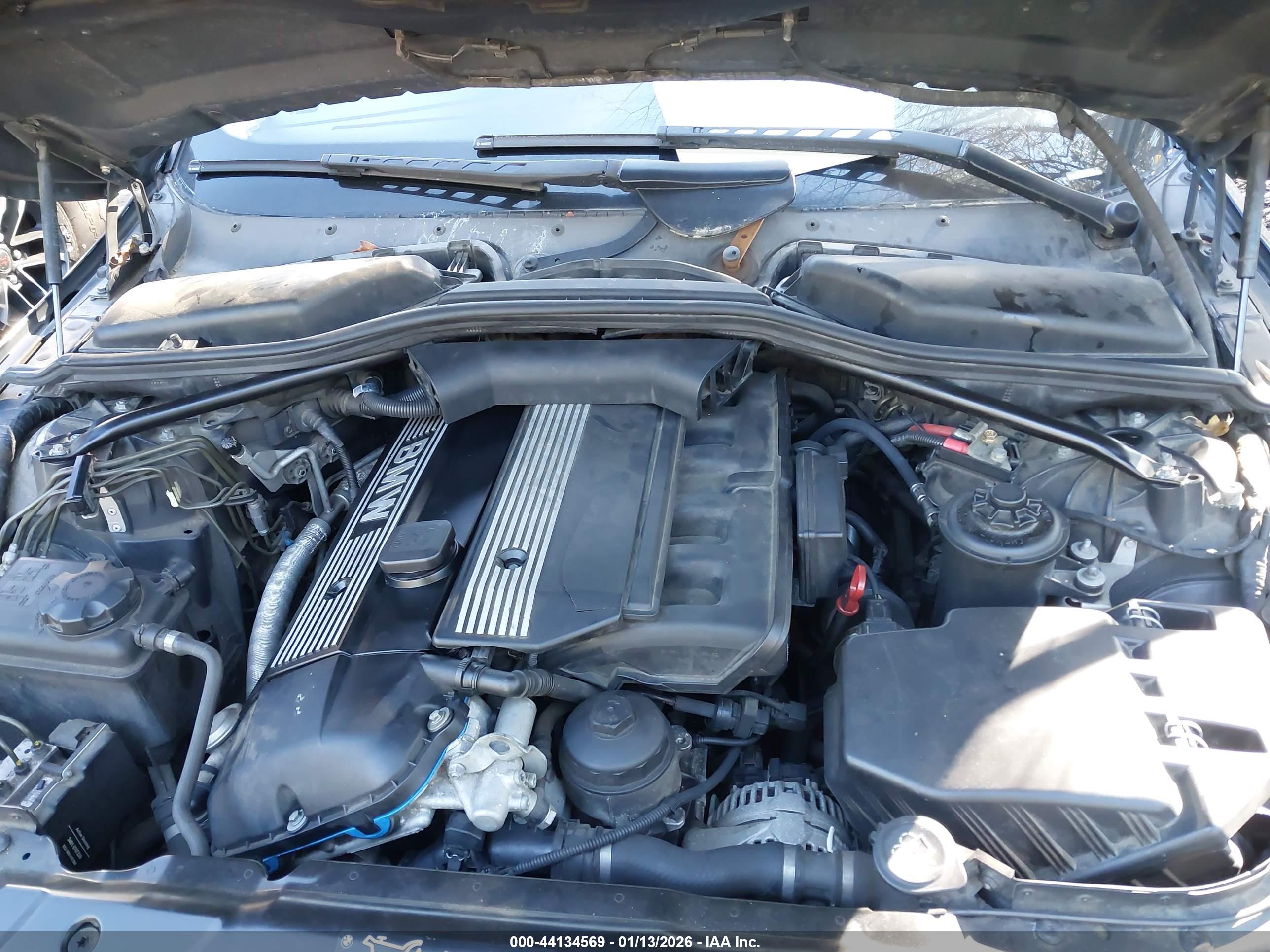 BMW 525I image 10