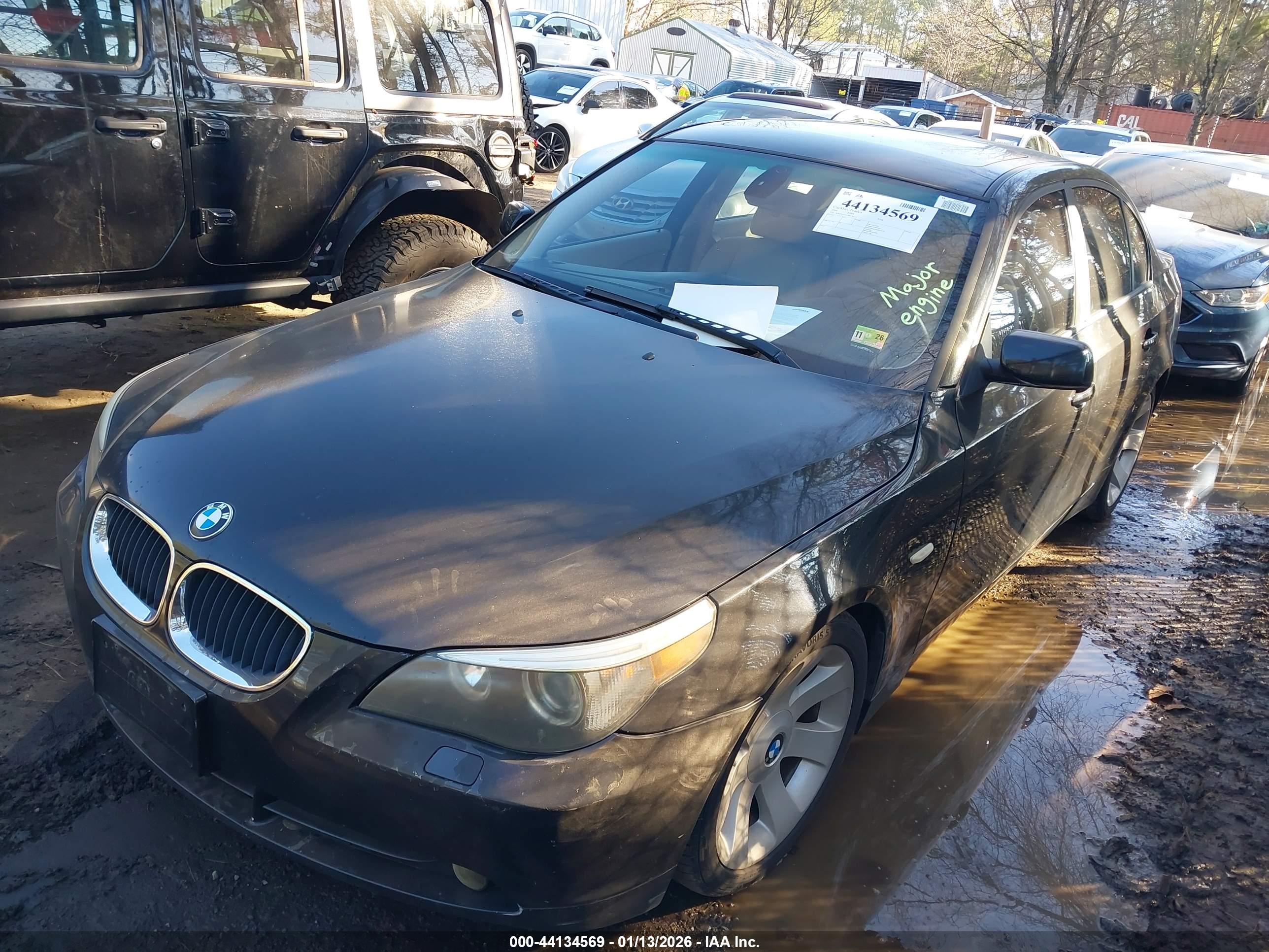 BMW 525I image 2