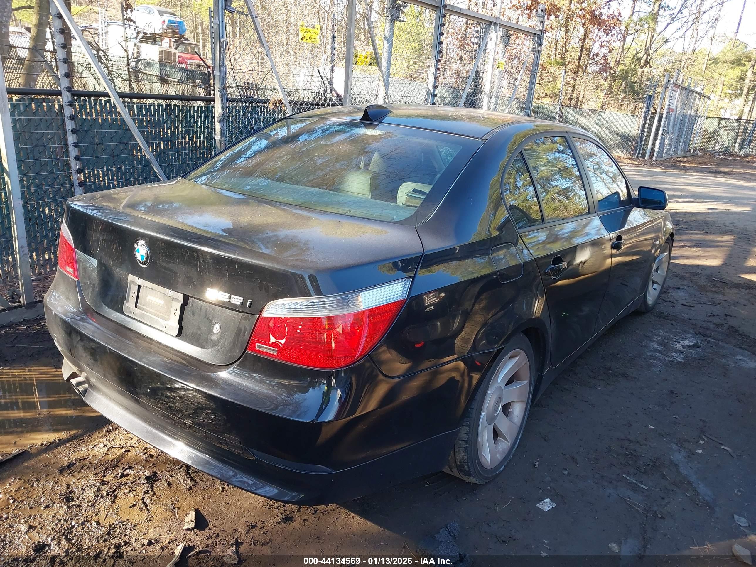 BMW 525I image 4