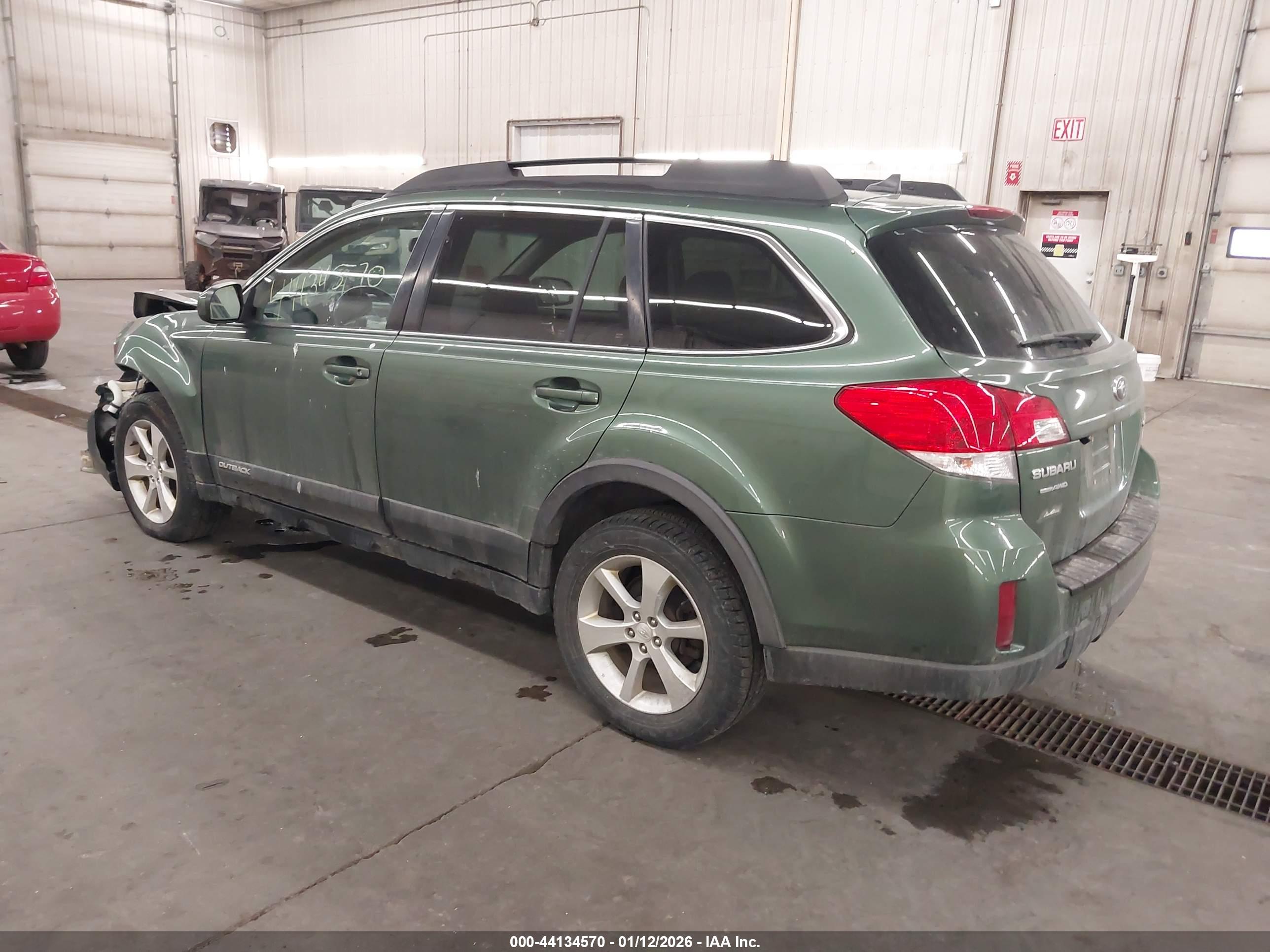 SUBARU OUTBACK image 3