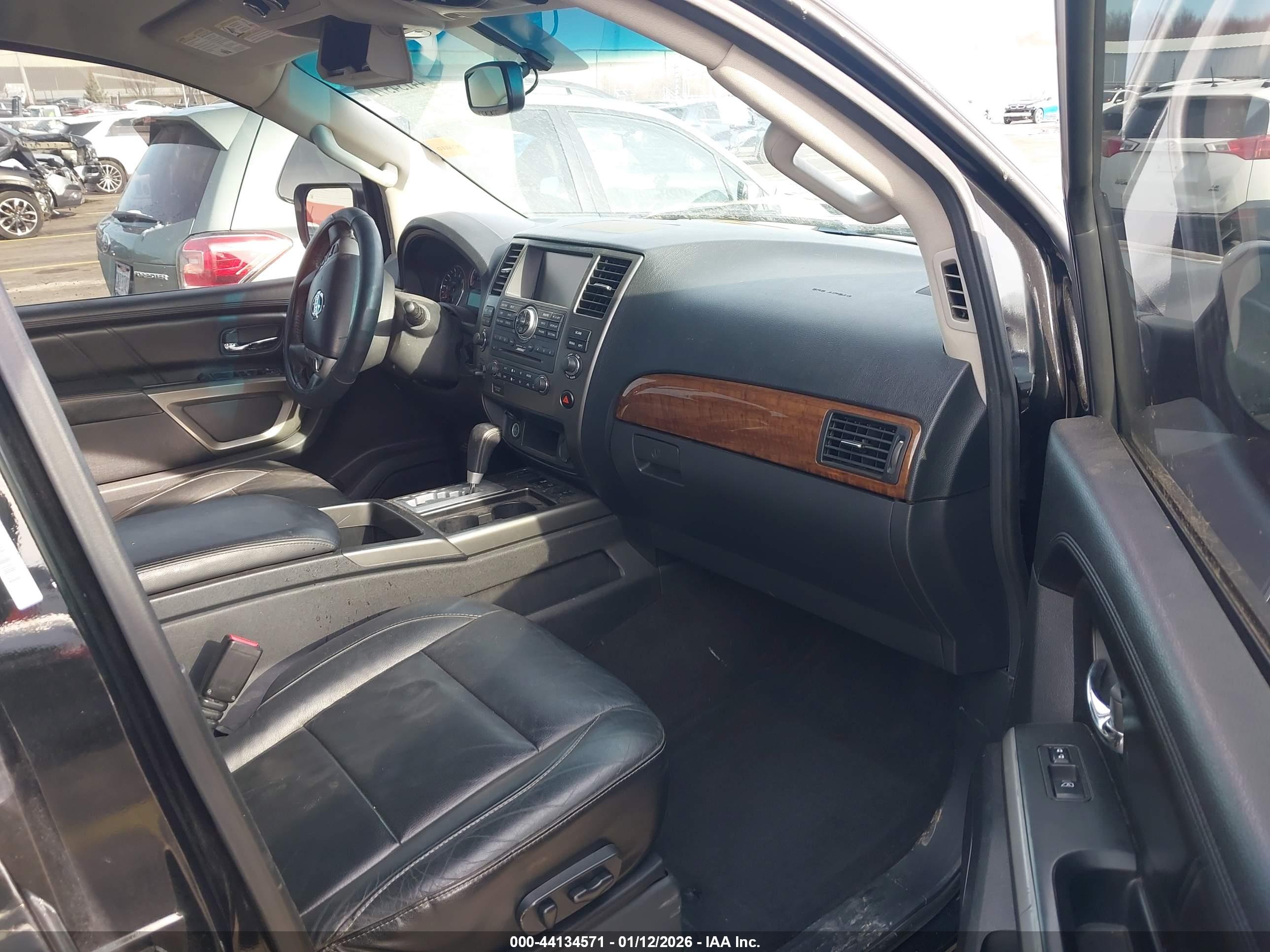 NISSAN ARMADA image 5